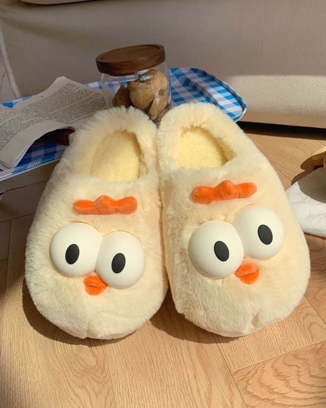 SHEINさんのインスタグラム写真 - (SHEINInstagram)「We don't just wear our hearts on our sleeves - we've got 'em on our slippers, too! 💕 Pick the plush pair that would warm your heart (and feet 😉) 👇  🔎 15715764 22367367 25020823  #SHEIN #SHEINforAll #SHEINstyle #fashion #chic」11月3日 2時30分 - sheinofficial