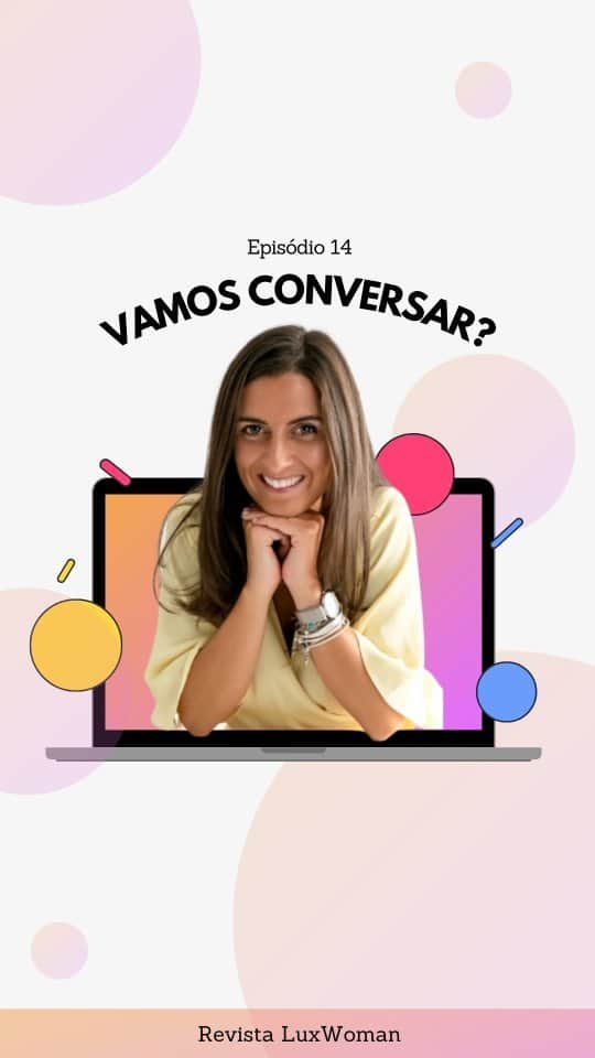 Margarida Corceiroのインスタグラム：「No novo episódio da rubrica #vamosconversar? , @carolina.vale.quaresma fala-nos da importância de brincar. Além de nos trazer os benefícios e enumerar os malefícios, a terapeuta familiar desafia os pais a brincarem e incentivarem os mais pequenos a esta atividade. E não se preocupe, que não será preciso pegar nos carrinhos e nas bonecas.  Assista ao vídeo completo em luxwoman.pt   #luxwoman #vamosconversar #brincar #terapeutafamiliar」