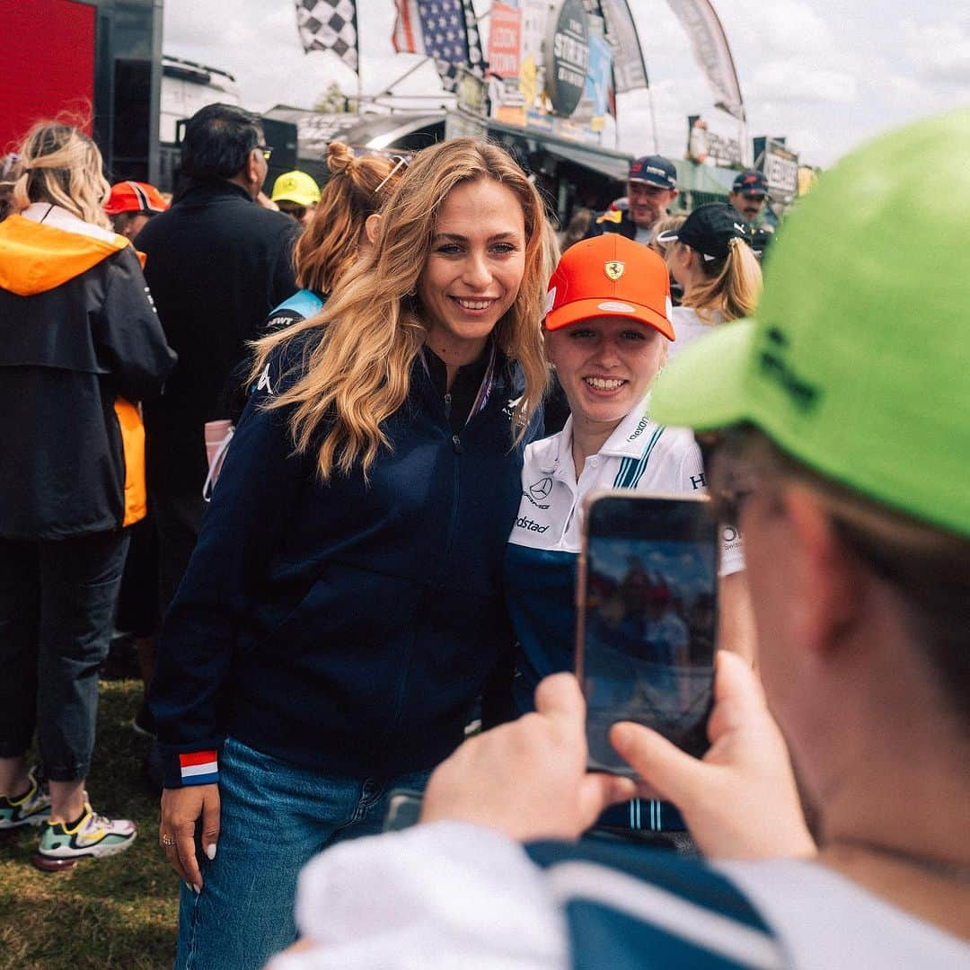 ソフィア・フロルシュさんのインスタグラム写真 - (ソフィア・フロルシュInstagram)「Always my favourite moments 💜 // 📸 x @thomasmarzusch & @janbeyer // #sophia #sophia99 #racegirl #racing #motorsport #changeagent #soptimism #unscripted」11月3日 2時56分 - sophiafloersch