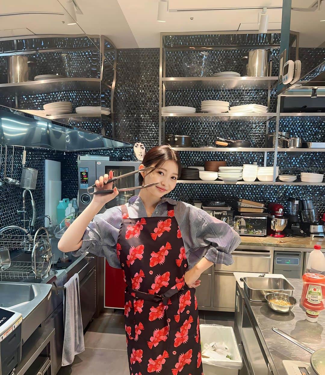 橋本萌花のインスタグラム：「こども食堂にお手伝いに行ってきた🥰普段話すことがないからこそめっちゃ癒されましたまた行く🫶🏻」