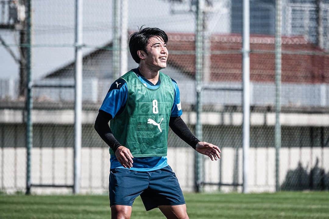 横浜FCのインスタグラム：「トレーニング💪  #yokohamafc #横浜FC #Jリーグ #JLEAGUE #HAMABLUE」