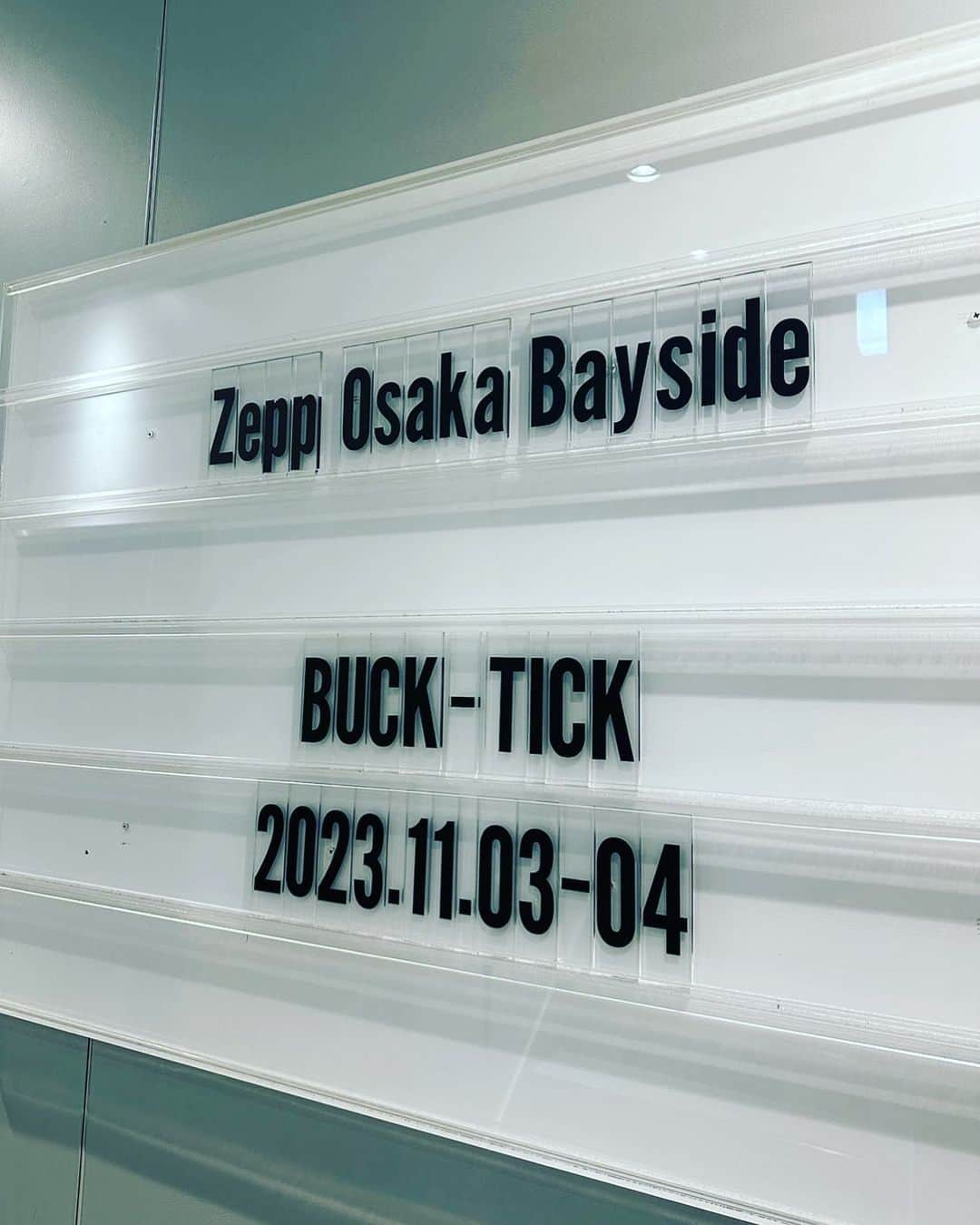 今井寿さんのインスタグラム写真 - (今井寿Instagram)「#🎶 #🎸 #☀️☀️  BUCK-TICK  FISH TANKer's ONLY 2023  ありがと〜‼️  #櫻井敦司 #ヤガミトール #樋口豊 #星野英彦 #今井寿 #imaihisashi #guitar #bucktick #bt #☀️☀️ #異空  #izora #alternativesun」11月3日 13時13分 - bucktick_imai