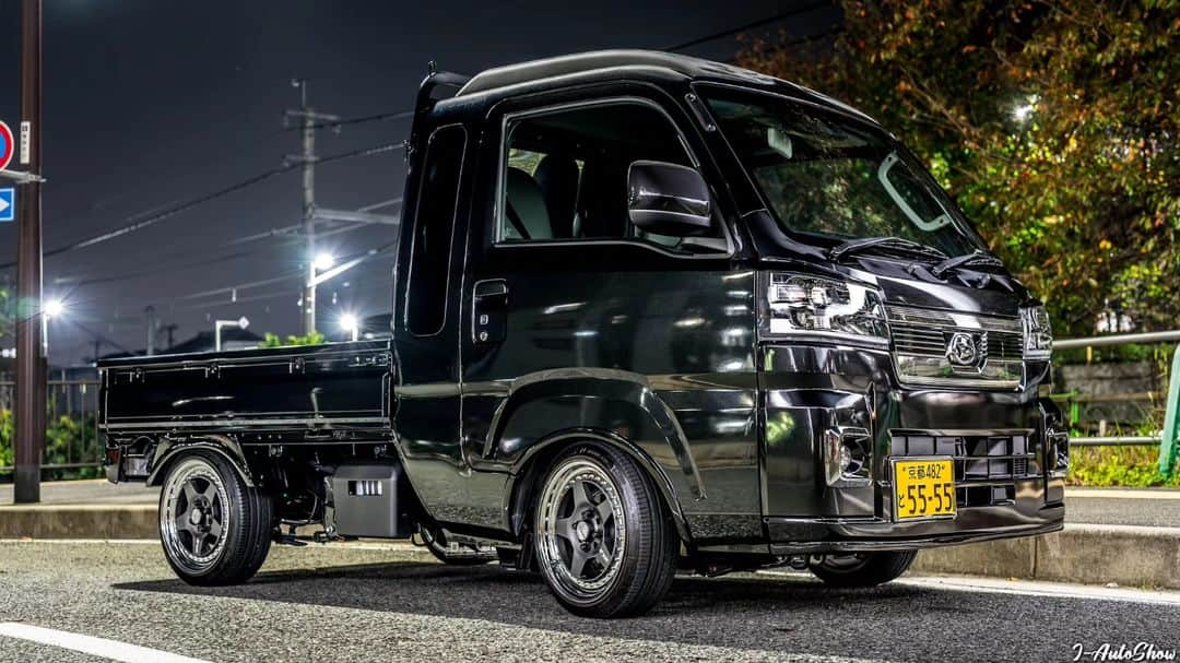 J-Auto Showさんのインスタグラム写真 - (J-Auto ShowInstagram)「M-GARAGE オリジナルエアロ #J-AutoShow #SONYFX3 #hijet #hijet1000custom #hijettruck #hijetjumbo #ハイゼット #ハイゼットジャンボ #ハイゼットトラック #s500p #s510p #mgarage #エムガレージ #カスタム軽トラ #軽トラ #軽トラカスタム」11月3日 13時22分 - jautoshow