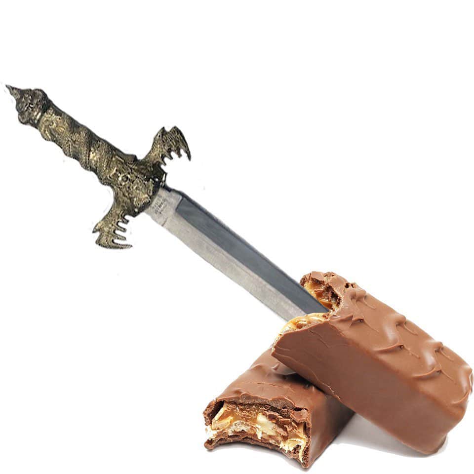 アメリカ運輸保安局のインスタグラム：「Nothing to snicker at here…  Do you have a ton of leftover Halloween treats? It’s absurd to think that anyone could hide these items in candy, but why do some continue to leave them in their carry-on?  📸1: Yes… that’s a dagger. Always be a smartie and ensure all knives and blades are placed in checked bags.  📸2: Any inert or replica grenades are never eye candy at the airport. This includes ones used for costumes and cosplay, these items don’t belong in a carry-on or checked bags.  📸3: Are you saying “Give me a break”? It’s hard to think somebody could axe-cidentally leave this in their carry-on bag. No twix, you really can pack these in a checked bag.  Here’s something that might sweeten your next trip! Always start with a completely empty bag when packing. If you’re packing in a crunch, our “What Can I Bring?” tool is choc-full of travel info. You can connect the dots on what can or can’t go, 24/7 through the link in our bio.  #AirportSecurity #KnowYourMeme」