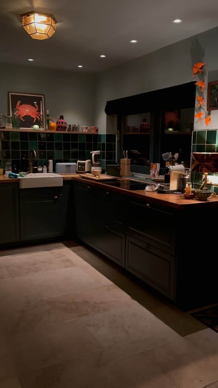 WOUTER PEELENのインスタグラム：「BEFORE / AFTER of the kitchen」