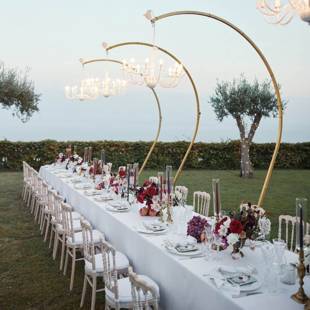 ShopBAZAARさんのインスタグラム写真 - (ShopBAZAARInstagram)「When @annesunnn and Justin Kwan were preparing for one of the most important days of their lives, they planned for two years to create the most magical experience. The results? A picture-perfect wedding in Italy that looks like it came straight out of a fairytale. From the mother of the bride to all the guests, everyone was dressed to impress. Head to the link in bio to read the interview and shop amazing bridal looks! #SHOPBAZAAR #bridal #weddings #italy  Venue: @villacimbrone Wedding Planner & Design: @justbloomcapri Photo & Video: @dear.vincent  Hair & Make Up Artist: @makeupartist_jane Flowers: @malafrontefiori DJ Set: @fabiovuotto Sax: @ernestodolvi Electric Trio: @simonasorrentinsta」11月3日 5時30分 - shopbazaar