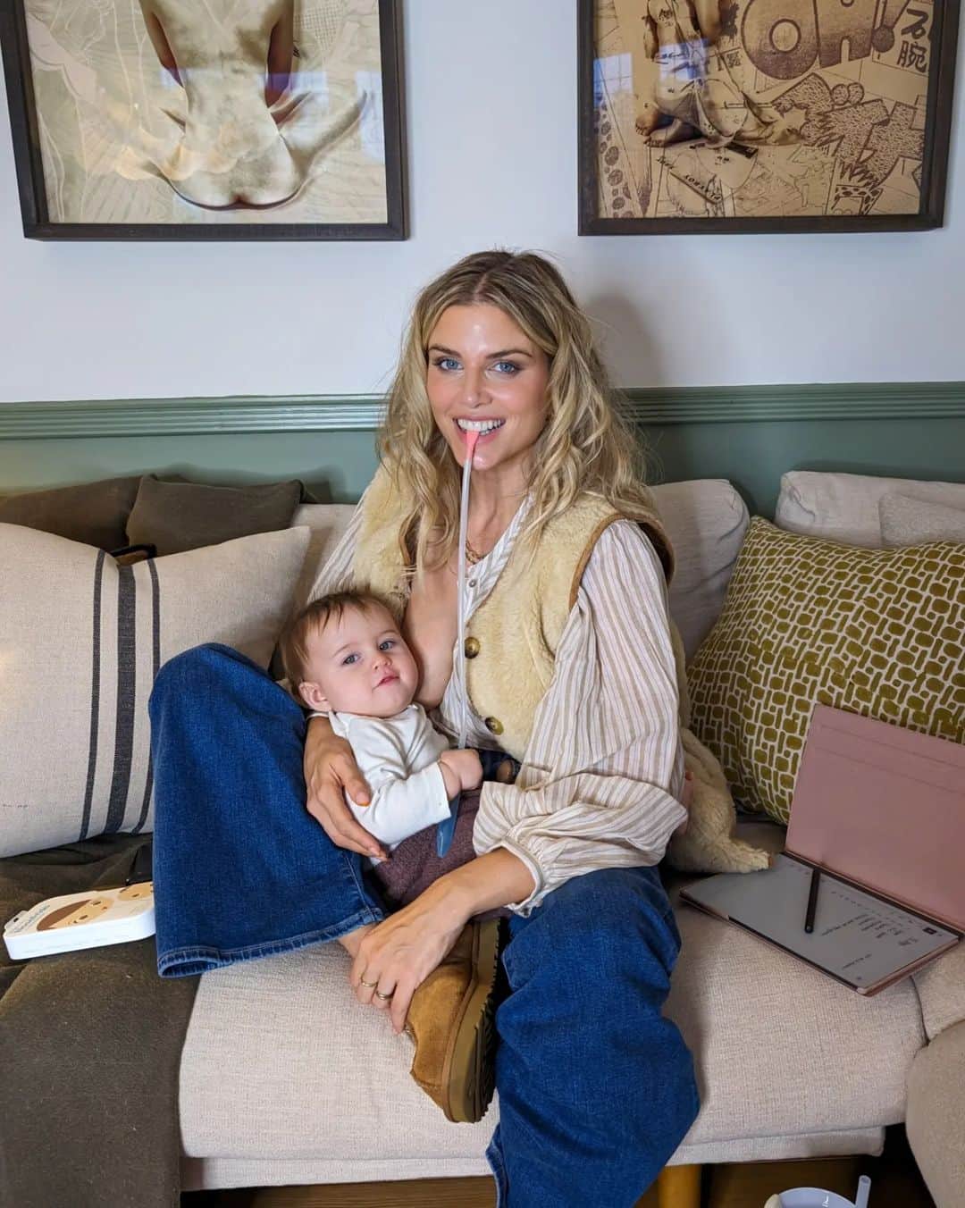 Ashley Jamesのインスタグラム：「It's snot season. 🤧  Got my trusty snot sucker out again today as I navigated the juggle of a teething baby full of head cold who wants all the cuddles, with a photoshoot and a meeting.   Someone told me today that they know people who don't use the aspirator and just go in with their mouth!! WHO ARE YOU PEOPLE REVEAL YOURSELVES 🤣🤣🤮  You know, one of the biggest misconceptions I had when I first had a baby was that it would take a few weeks to have it all figured out. I remember saying to people, just give me 6 weeks. Or 'yeah I think I've almost got it figured out!'. Like there was just one puzzle piece missing.  Motherhood feels like you just get one piece of the puzzle there and then you lose 5 and they're all the wrong shape. 😂  But you know what, it definitely gets way more joyful and easier in some ways. But the juggle never really seems to go does it?! Especially when you have to mum like you have no job but job like you have no kids. The show must go on! Sometimes it feels like having two full time jobs but you can tell each role about the other! 😂 Anyway, I'm grateful in these times to work for myself so I can have her with me when she's poorly.  I did laugh last night as I woke up at 4am to wash off my spray tan. Like, I'm absolutely mad. Never in my childfree life would I ever understand setting an alarm to wash a spray tan off, I'd just do it at a time that suited. But honestly, I have to get her to bed first to have the best chance of letting it set. Wipes at the ready in case she wakes. 😂 obviously a tan is by no way essential but it always makes me feel SO much more confident in my skin. I mean, we gotta do what makes us feel good. What makes us feel like ourselves, as we navigate postpartum bodies and the sleep deprivation. It just stops me looking grey!  Anyway, hoping that Alf doesn't go down too! Although as much as I never ever want either of them to feel ill - it does feel like such a privilege to be the person they want for comfort.  I feel so lucky to be lying here next to them whilst so many children are suffering. I lie awake at night feeling hopelessly sad and I just hope so much for peace. ❤️   I hope you're all doing ok.🙏」