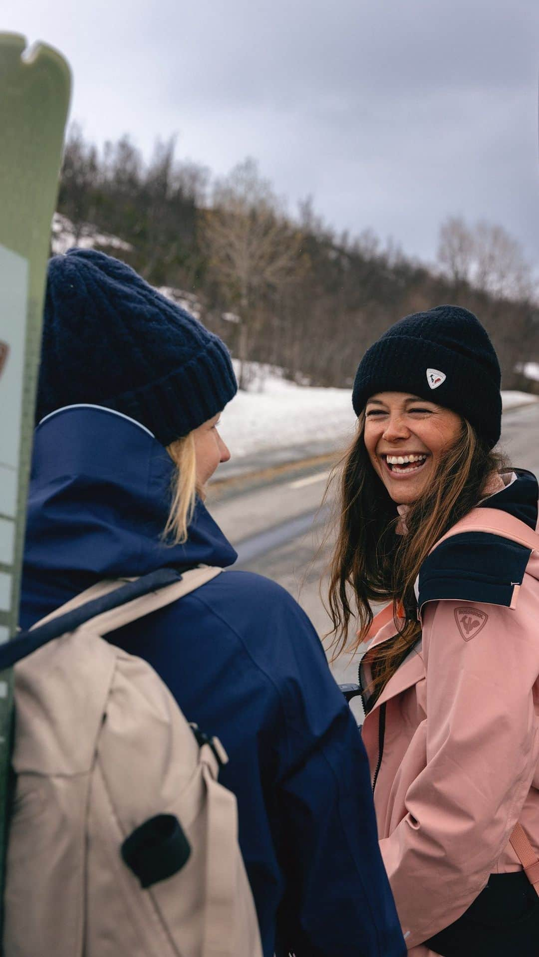 ロシニョールのインスタグラム：「Livin’ the dream 🤩 Join @sofiawesters and @ebbaforsgren as they head off to explore the beauty of Northern Norway. From picturesque roads to searching for the perfect ski lines to ride into the midnight sun. The perfect girls’ trip! ❄️⛷️  Check out our new arrivals and gear up for your next winter adventures!   📸🎥 @sofiawesters @jacobwester  #anotherbestday #winter #adventure」