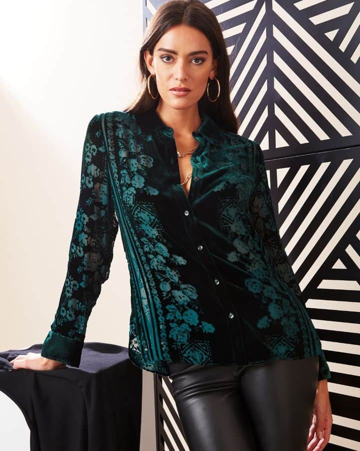 エリータハリのインスタグラム：「Fall in love with our Tapestry Velvet Burnout Shirt. With luxe burnout Silk velvet and a semi-transparent design, it's the definition of designer sophistication. Dress it down for day or up for evening allure.   Exclusively available to shop at elietahari.com & Elie Tahari Collection Stores.」