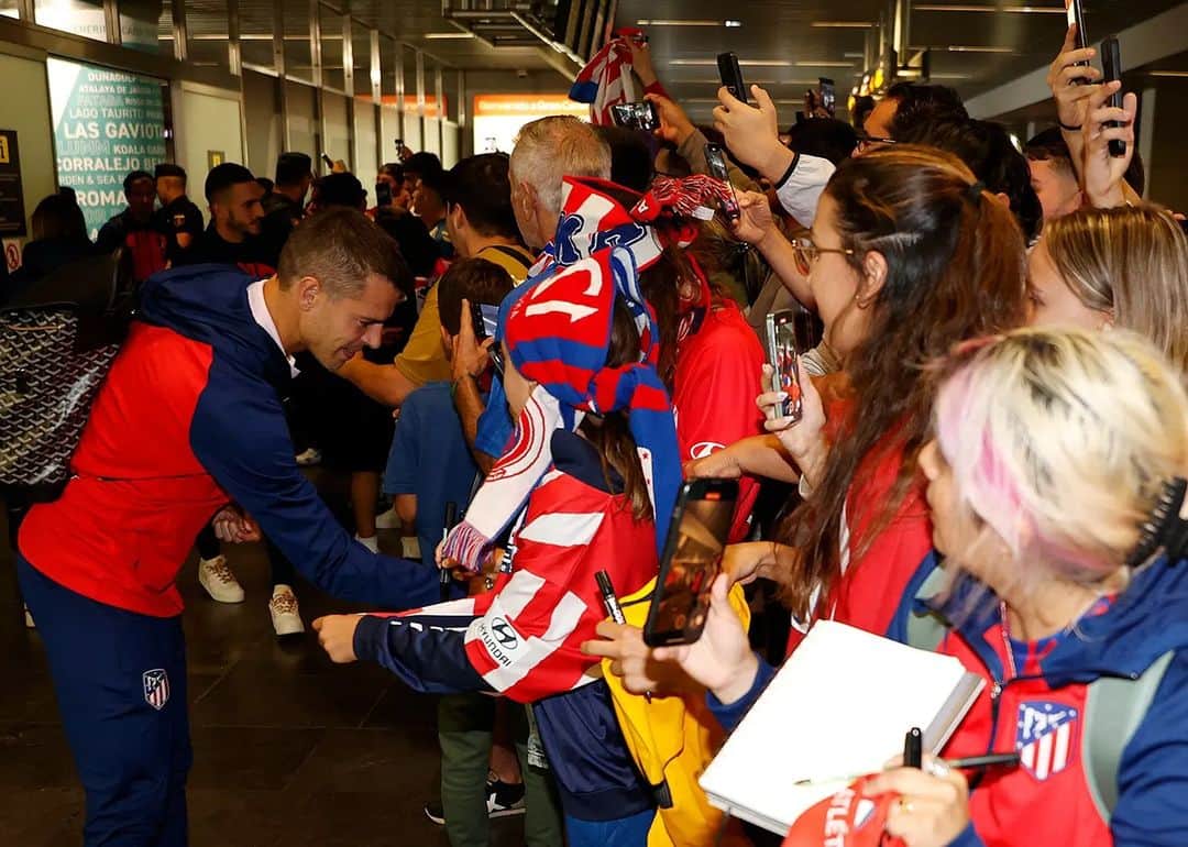 アトレティコ・マドリードのインスタグラム：「🛬 ¡Aterrizamos en Gran Canaria enormemente agradecidos por el impresionante recibimiento!」