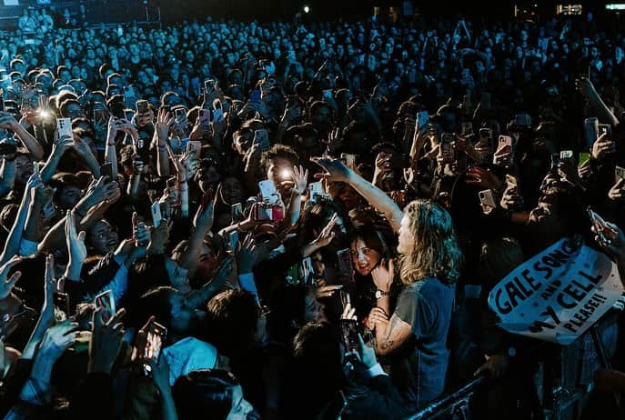 The Lumineersさんのインスタグラム写真 - (The LumineersInstagram)「Beyond stoked to be back touring South America after 9 years! Argentina y’all were incredible last night! 🇦🇷🇦🇷🇦🇷Chile tomorrow!」11月3日 6時59分 - thelumineers