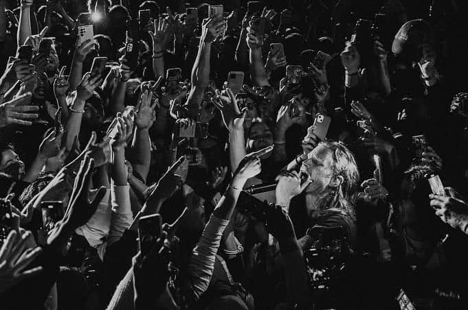 The Lumineersさんのインスタグラム写真 - (The LumineersInstagram)「Beyond stoked to be back touring South America after 9 years! Argentina y’all were incredible last night! 🇦🇷🇦🇷🇦🇷Chile tomorrow!」11月3日 6時59分 - thelumineers