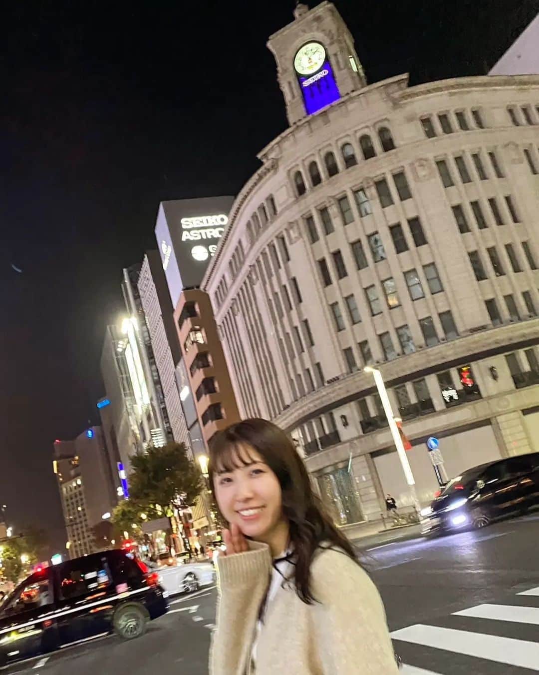 小谷津友里のインスタグラム：「ミッキーいた🕐️🤎🐭  #銀座 #ginza #mickeymouse #ミッキー  #seiko #セイコー #時計塔 #disney #ディズニー」