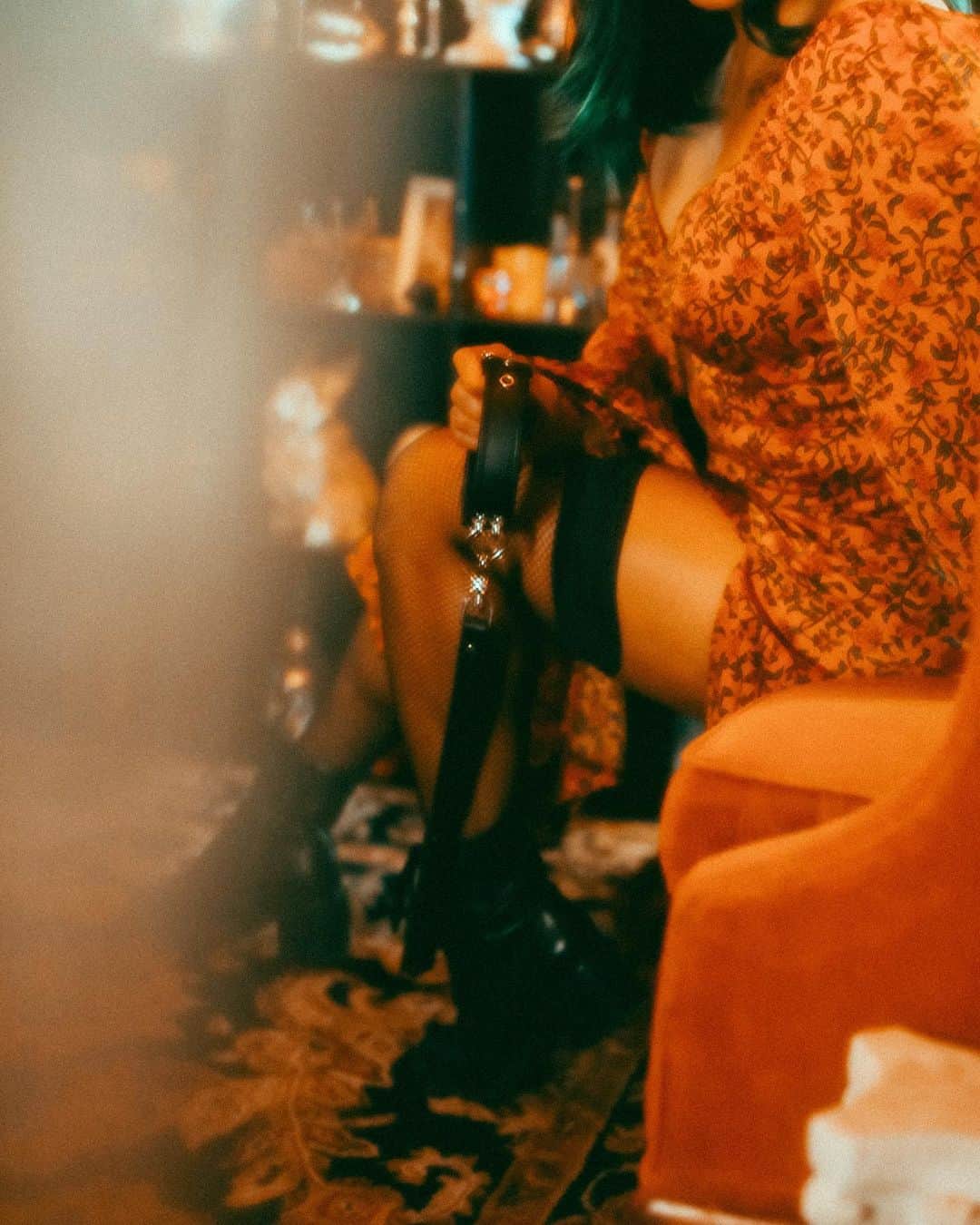 Mia Littleのインスタグラム：「🔐 📸 by @alexandrakacha」