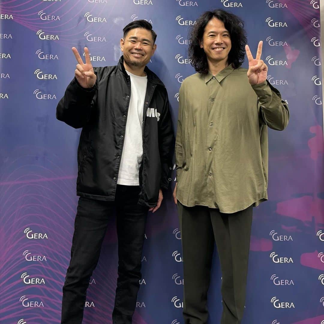 のインスタグラム：「品川庄司でラジオ。 超笑った。 #GERA のアプリを取って 聴いてください。 この日から 仕事復帰させて頂きました。」