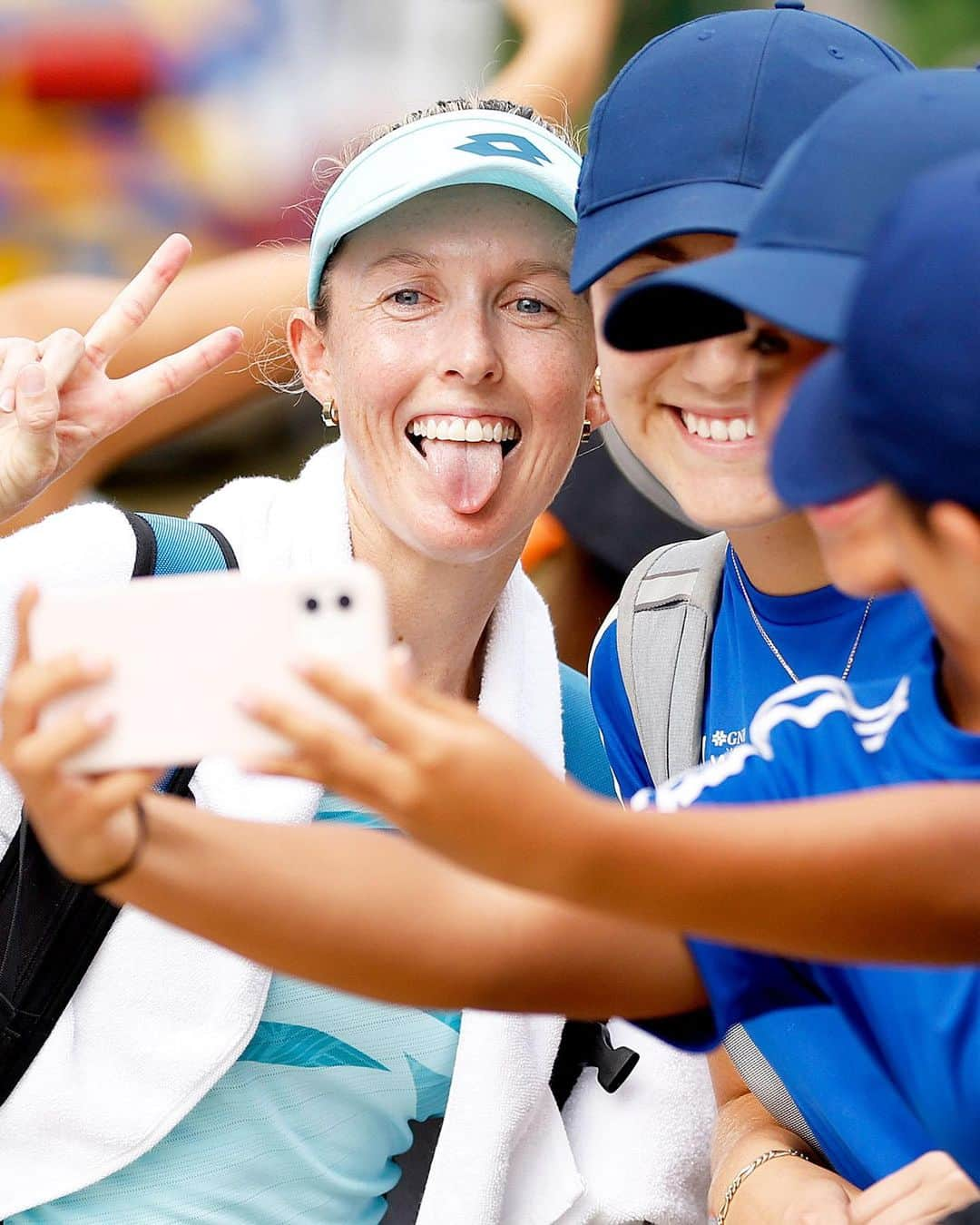 エリーゼ・メルテンスさんのインスタグラム写真 - (エリーゼ・メルテンスInstagram)「Hat Trick 🎾🎾🎾   @mertenselise & @stormcsanders sweep all three of their matches in Group Maya Ka’an to reach the semifinals!  #WTAFinals #GNPSegurosWTAFinalsCancun」11月3日 8時20分 - mertenselise