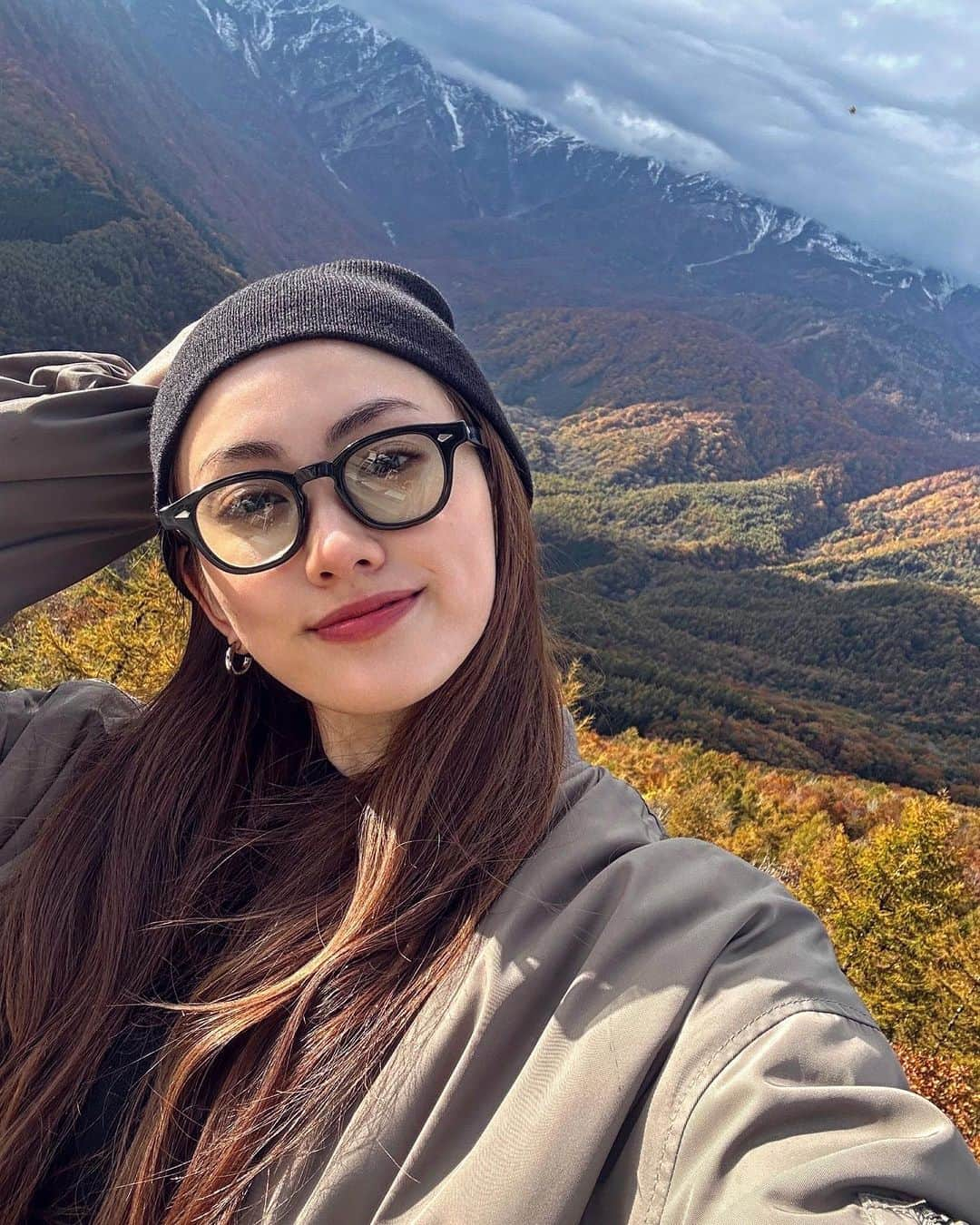 宮坂灯里のインスタグラム：「🍁 #autumnvibes  #hakuba  #nagano #japantrip  #紅葉 #白馬 #旅行」