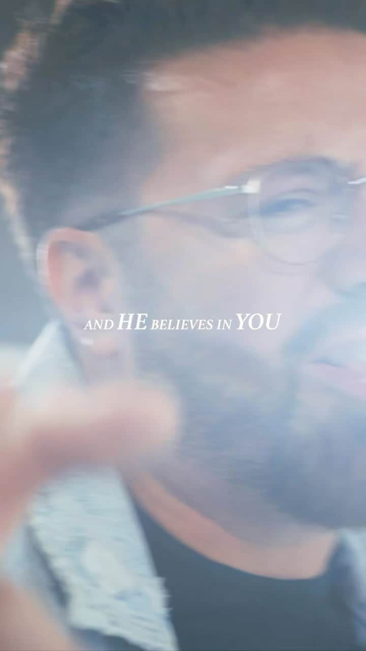 ダニー・ゴーキーのインスタグラム：「Are you needing a remedy for life’s struggles? Rest in knowing that the God of the universe believes in YOU! It is the balm for every pain and wound, all your shame and darkness. Let that truth give you the strength to rise again!  #HeBelievesInYou #Hope #Restoration #RiseAbove #DannyGokey」