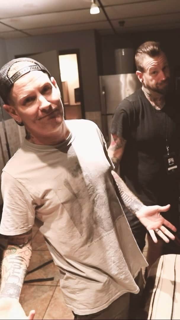 のインスタグラム：「Let it be known that Tempe has inspired the very first “Is That Shit?” spin-off. Welcome to “What Is All That Shit?” #cmf2   🎥: @stubs_dsm」