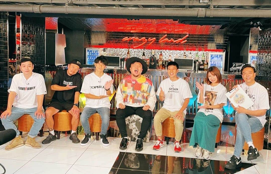 HIPPYのインスタグラム：「関西サンテレビ音楽情報番組 『バキバキビート』に初出演させていただきます  スマイル瀬戸さん！スマイルよしたかさん！ モンスターエンジン大林さん！ギャロップ毛利さん！ 黒髪のリリーさん！DJ KO-TARO さん！スタッフの皆さん！ めちゃんこ楽しい収録心から感謝です！  テレビでも劇場でも見てた大好きなみなさんと お話しできて、同じ空間でお仕事できて舞い上がりました（照）  関西の皆様ぜひご覧ください！！！  放送局：サンテレビ（関西） 放送日：2023年11月4日(土)24:00 バキバキビート番組公式HP　https://bakibakibeat.jp 番組公式X（https://twitter.com/baki_b2）  #バキバキビート #スマイル瀬戸 さん #スマイルよしたか さん #モンスターエンジン大林 さん #ギャロップ毛利 さん #黒髪のリリー さん #DJKO-TARO さん #カンパイKOBE #サンテレビ  ［HIPPYスケジュール］ 11/4（土）24:00〜サンテレビ［バキバキビート］ 11/5（日）FM岡山公開録音 おかやまアーツフェスティバル2023  11/6（月）「第214回原爆の語り部～被爆体験証言者の証言～」 11/7（火）26：59～カンテレ「音いたち」 11/8（水）17:05〜NHKラジオ［コイらじ］ 11/11（土）高校サッカー大阪大会決勝 ハーフタイムLIVE 11/11（土）読売テレビ 高校サッカー大阪大会決勝 11/12（日）10:00〜届け！ひろしま応援歌 11/12（日）「PEACE STOCK 78’」  各スケジュールの詳細や今後の予定はホームページへ！ http://hippy-web.com/schedule/」