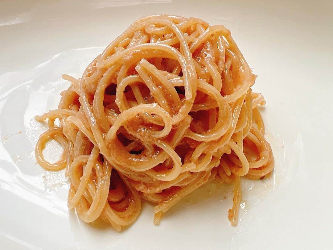 本間昭光のインスタグラム：「シンプルなタラコパスタ 麺50g」