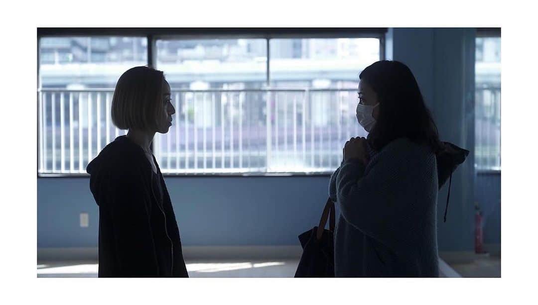 旭桃果さんのインスタグラム写真 - (旭桃果Instagram)「2つ素敵なお知らせ！①本日11/3審査発表&授賞式 📍軽井沢芸術倶楽部 10:00-  【第15回日本映像グランプリ2023】 最終ノミネートに選出  http://www.art-center.jp/compe/eizou15/index_eizou15.htm  ②【第21回自主制作映画コンテスト】 実行委員会特別賞受賞🏆  https://www.umic.jp/eigact/story015.html  全応募131作品から映画祭実行委員のメンバーが選定した、実行委員会特別賞が決まりました🎉  『ブライトロード303号室奥田美紀様宛て』98分 監督:白田悠太  11/19（日）15:50から犀の角で上映します  投票や審査員の方々に選んで頂いて白田監督の作品が、そして信頼する女優さん達が羽ばたく姿が素敵です💓  ヨガ教室の生徒、ママ友として 私も出演させて頂きました。  『ブライトロード303号室 奥田美紀様宛て』 監督 :  白田悠太 出演：渡部智子、土田有希、秋村和希、藤原絵里  コロナ禍の東京を舞台にしたレズビアン女性2人のメロドラマです。  ♦︎作品紹介♦︎ 『ブライトロード303号室 奥田美紀様宛て』（98分） 監督 :  白田悠太 バイトを転々としながら、出会い系で知り合った女性と一晩だけの関係を繰り返し自らの人生や家族との関係に悩む春子と、ヨガの教室を一人で経営しながら生徒や息子との関係に悩みを抱える美紀。コロナ禍の東京に生きる孤独なレズビアン女性2人の日常が次第に交錯し、人生の分岐点を迎える。  #ブライトロード303号室奥田宛て #日本映像グランプリ2023 #映画 #自主映画 #映画制作 #撮影 #役者」11月3日 8時49分 - momokasahi