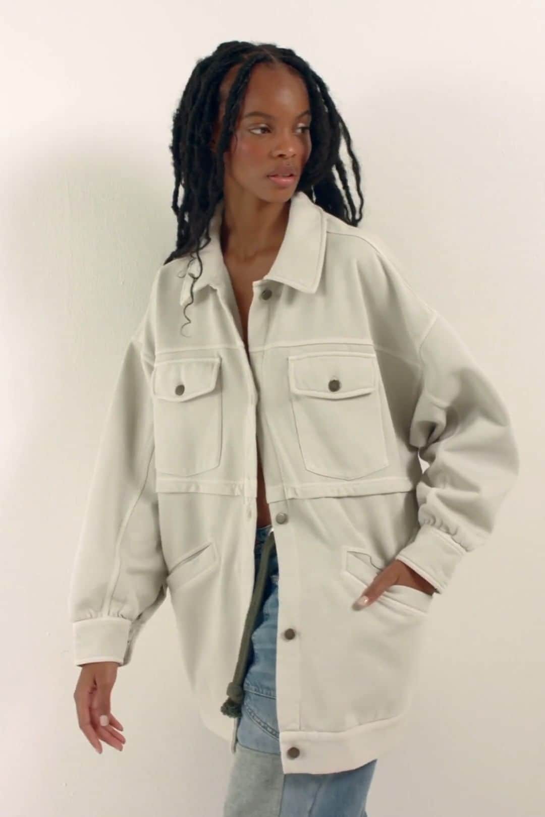freepeopleのインスタグラム：「You know we love a slouchy fit. Link in bio to shop the Dawson Chore Jacket.」