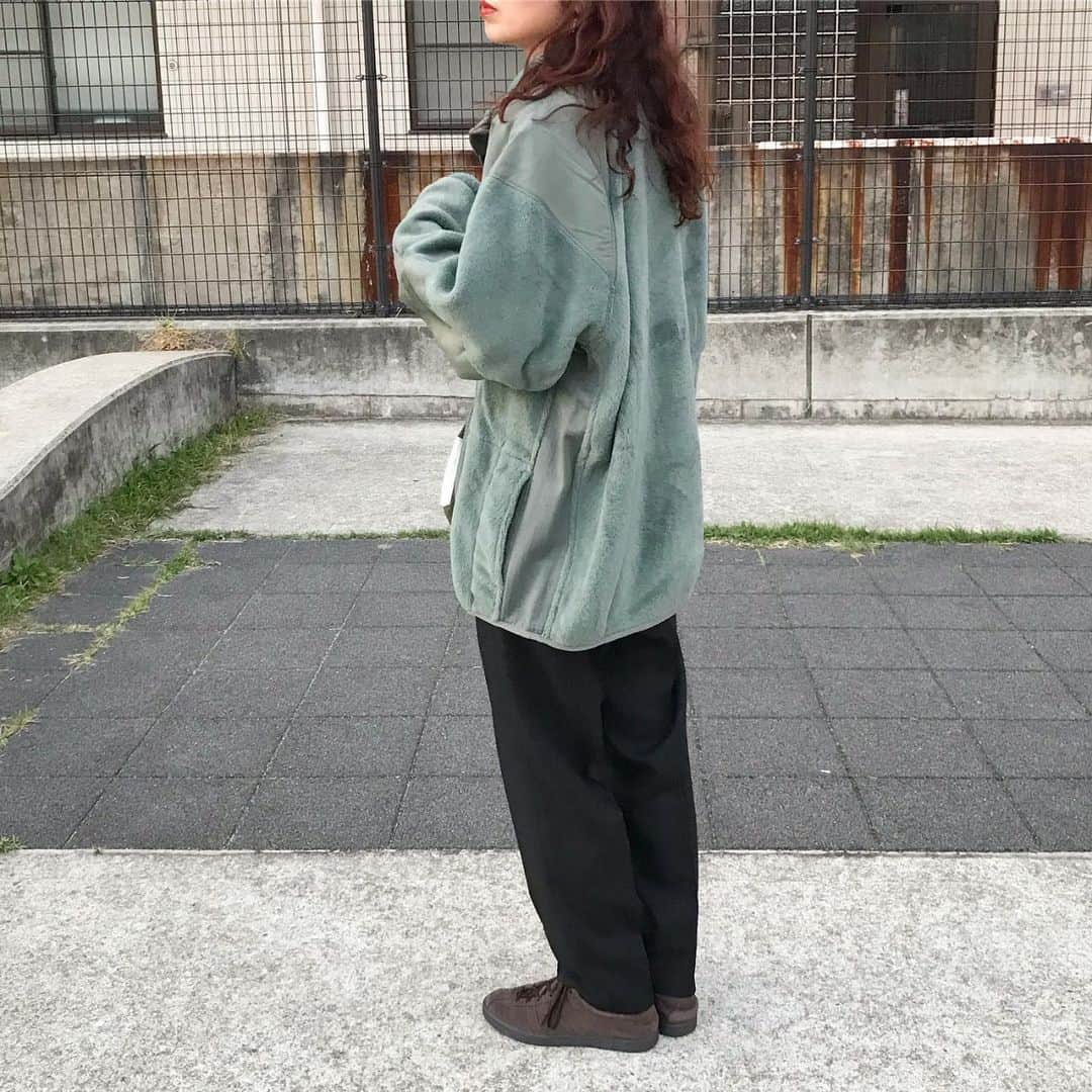 kumikaさんのインスタグラム写真 - (kumikaInstagram)「deadstockの米軍フリースに、 @shinzone_official のBARRACK PANTS💕  スニーカーは、adidastobacco gruen👟🍂  フリースは旦那さんので、Lサイズです♡ . . . . outer#used #ecwcs #level3 inner#uniqlou  bag#personaleffectsbag  shoes#adidas#adidastobacco  socks#auralee   . . . . #冬コーデ#フリース#米軍フリース#軍物#古着#古着コーデ#古着女子#シンゾーン#brown#uniqlo #ユニクロ#ユニクロコーデ#adidasshoes  #tbt#ootd#instafashion#outfit#ママコーデ」11月3日 9時45分 - kumika_iiio2