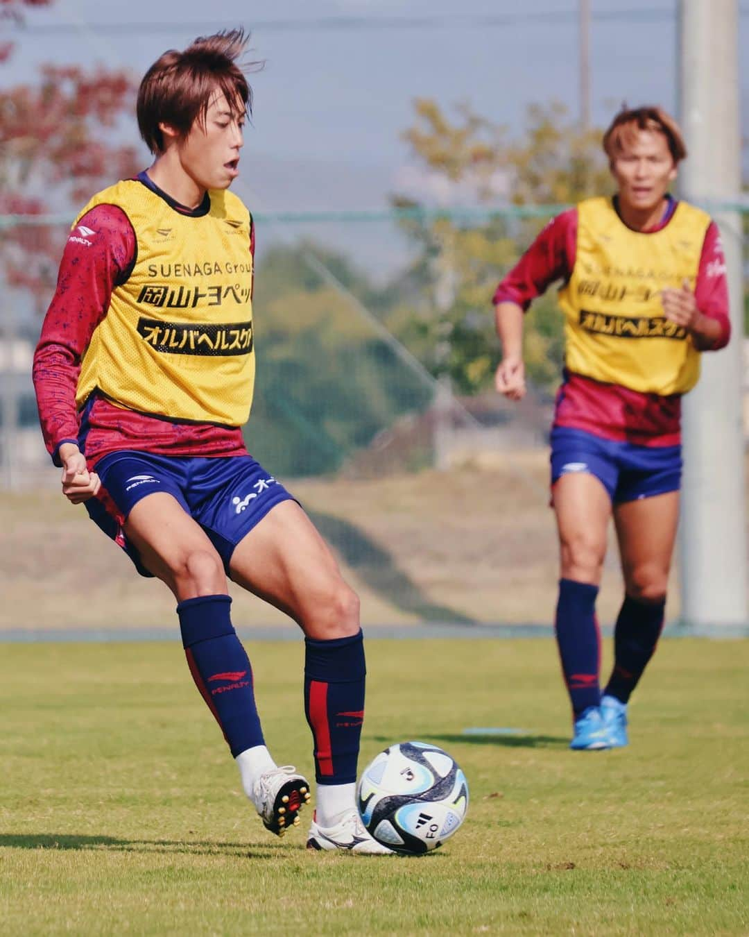 ファジアーノ岡山のインスタグラム：「♥️💙  #2023JLeague  #ファジアーノ岡山 #fagianookayama #fagiano #okayama #岡山 #🍑 #🍡 #Jリーグ #jleague #J2  #DAZN #2023 #サッカー #football  #⚽️」