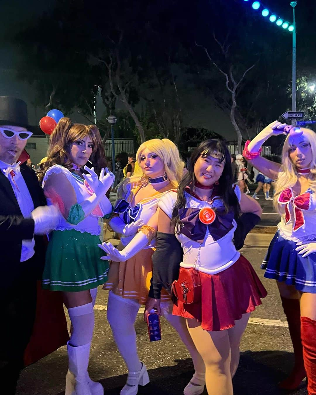 藤井美穂さんのインスタグラム写真 - (藤井美穂Instagram)「All the sailor guardians assembled in WEHO ! #sailormoon」11月3日 11時31分 - mihoimi