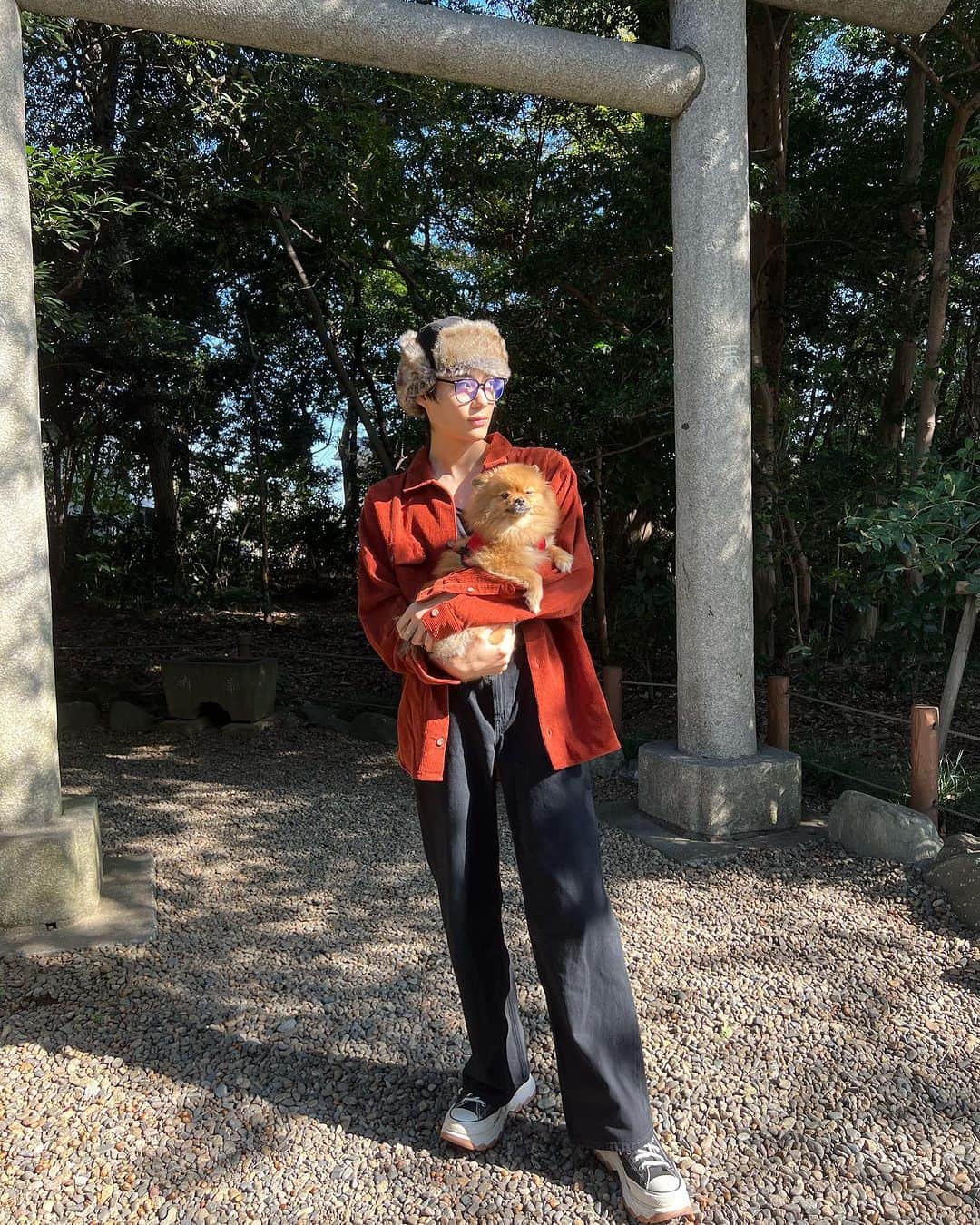 今井竜太郎さんのインスタグラム写真 - (今井竜太郎Instagram)「お散歩に行った日🔆‬ 弟と📸 🐶舌ペロしちゃってます  もうすぐクリスマスだ~🎄⛄️ みんなはサンタさんになにお願いするの??   #あきふくコーデ   #おさんぽ」11月3日 11時34分 - ryutaro__imai