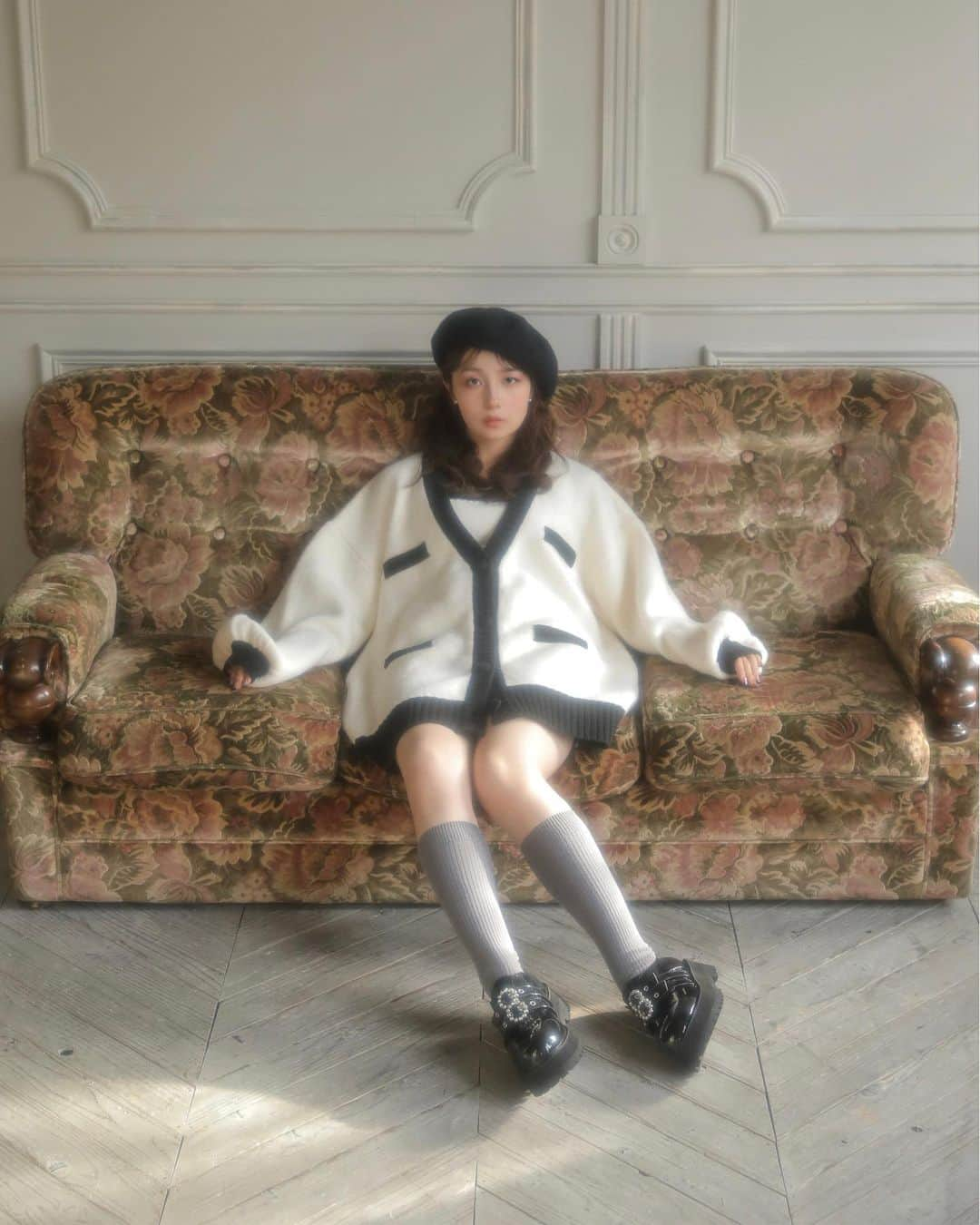 BUBBLESさんのインスタグラム写真 - (BUBBLESInstagram)「ㅤㅤㅤㅤㅤㅤㅤㅤㅤㅤㅤㅤㅤ ㅤㅤㅤㅤㅤㅤㅤㅤㅤㅤㅤㅤㅤ ☑︎ loose knit ensemble one-piece ¥9,500+tax color :  ivory / black https://www.sparklingmall.jp/c/sparklingmall_all/BS71309 ㅤㅤㅤㅤㅤㅤㅤㅤㅤㅤㅤ _____________________________________________  #bubbles #bubblestokyo  #bubbles_shibuya #bubbles_shinjuku #bubblessawthecity #bubbles #new #clothing #fashion #style #styleinspo #girly #classicalgirly #brushgirly #harajuku #shibuya #newarrival #october #aw #autumn #fall #2023_BUBBLES #October2023_BUBBLES」11月3日 12時06分 - bubblestokyo