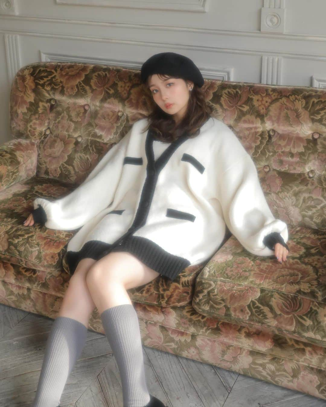 BUBBLESさんのインスタグラム写真 - (BUBBLESInstagram)「ㅤㅤㅤㅤㅤㅤㅤㅤㅤㅤㅤㅤㅤ ㅤㅤㅤㅤㅤㅤㅤㅤㅤㅤㅤㅤㅤ ☑︎ loose knit ensemble one-piece ¥9,500+tax color :  ivory / black https://www.sparklingmall.jp/c/sparklingmall_all/BS71309 ㅤㅤㅤㅤㅤㅤㅤㅤㅤㅤㅤ _____________________________________________  #bubbles #bubblestokyo  #bubbles_shibuya #bubbles_shinjuku #bubblessawthecity #bubbles #new #clothing #fashion #style #styleinspo #girly #classicalgirly #brushgirly #harajuku #shibuya #newarrival #october #aw #autumn #fall #2023_BUBBLES #October2023_BUBBLES」11月3日 12時06分 - bubblestokyo