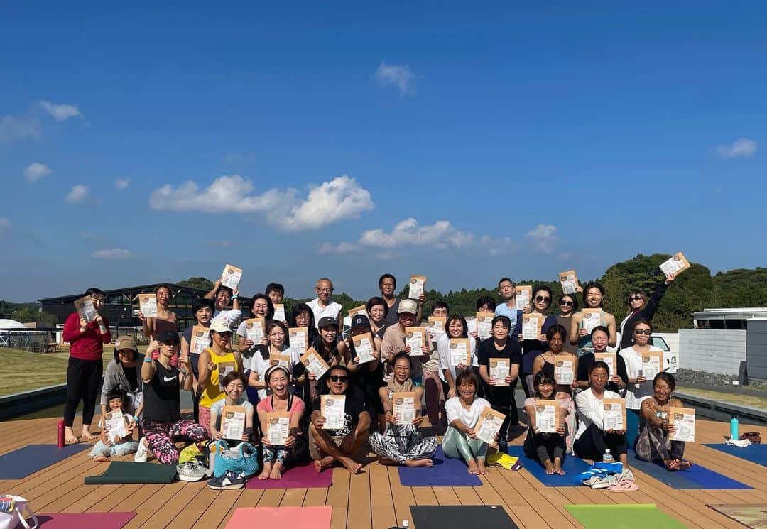 Ken Harakumaさんのインスタグラム写真 - (Ken HarakumaInstagram)「千葉県いすみ市にある超快適グランピング空間で楽しいヨガと星空の天体鑑賞リトリート❣️ 初日は大盛り上がりでした。 @glamping_yoga_events  @solasglamping  @international_yoga_center  @millebacishop  @u_ka_music  @keicoyoga  #グランピング  #いすみ市  #千葉県  #ヨガ  #アシュタンガヨガ  #ケンハラクマ」11月3日 21時56分 - kenharakuma
