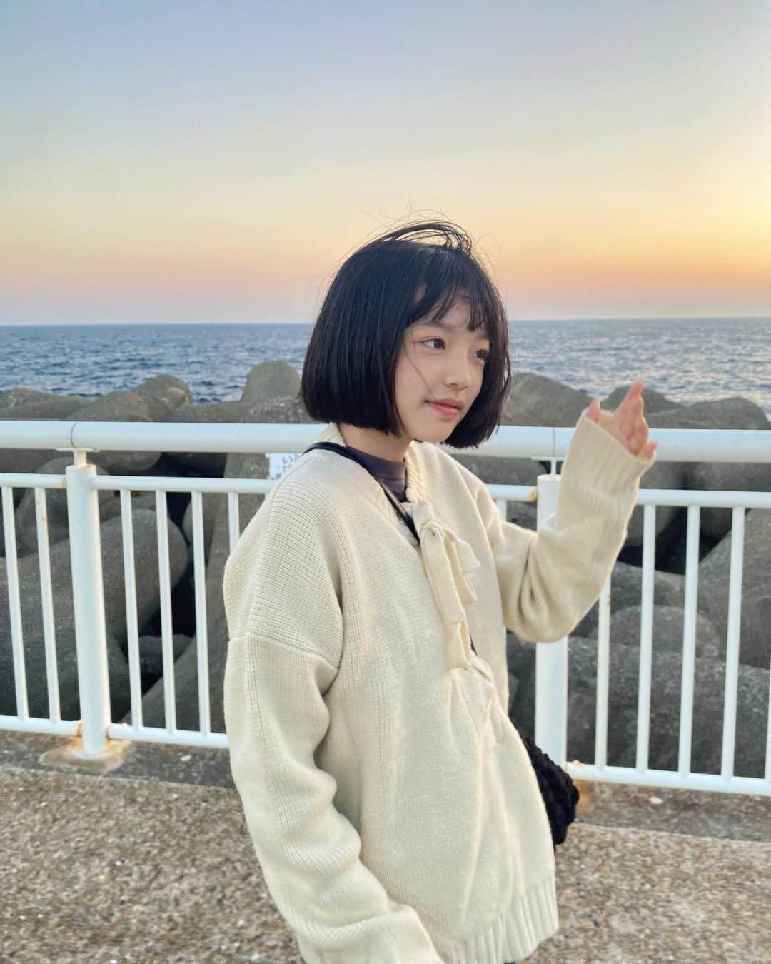 ayuのインスタグラム：「🧒🏻💜 めめボブにした♡かわいい🍙♡」