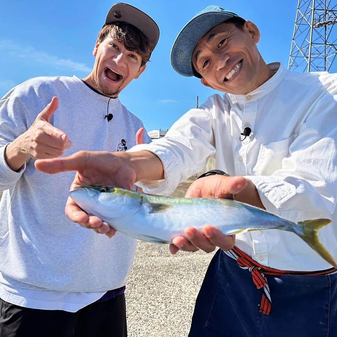 石田靖さんのインスタグラム写真 - (石田靖Instagram)「テレビ大阪⑦「発見食遺産❗️」ゲストのJOYさんと 播磨町&淡路島で食遺産探し どんなレシピと出逢ったのか⁉️  OAお楽しみ〜 #テレビ大阪 #発見食遺産 #播磨町グルメ  #大中遺跡公園  #兵神ファーム #名店シェフ絶品食材 #淡路島グルメ #自凝雫塩 #JOY #石田靖 #一期一笑」11月3日 22時02分 - yasulog