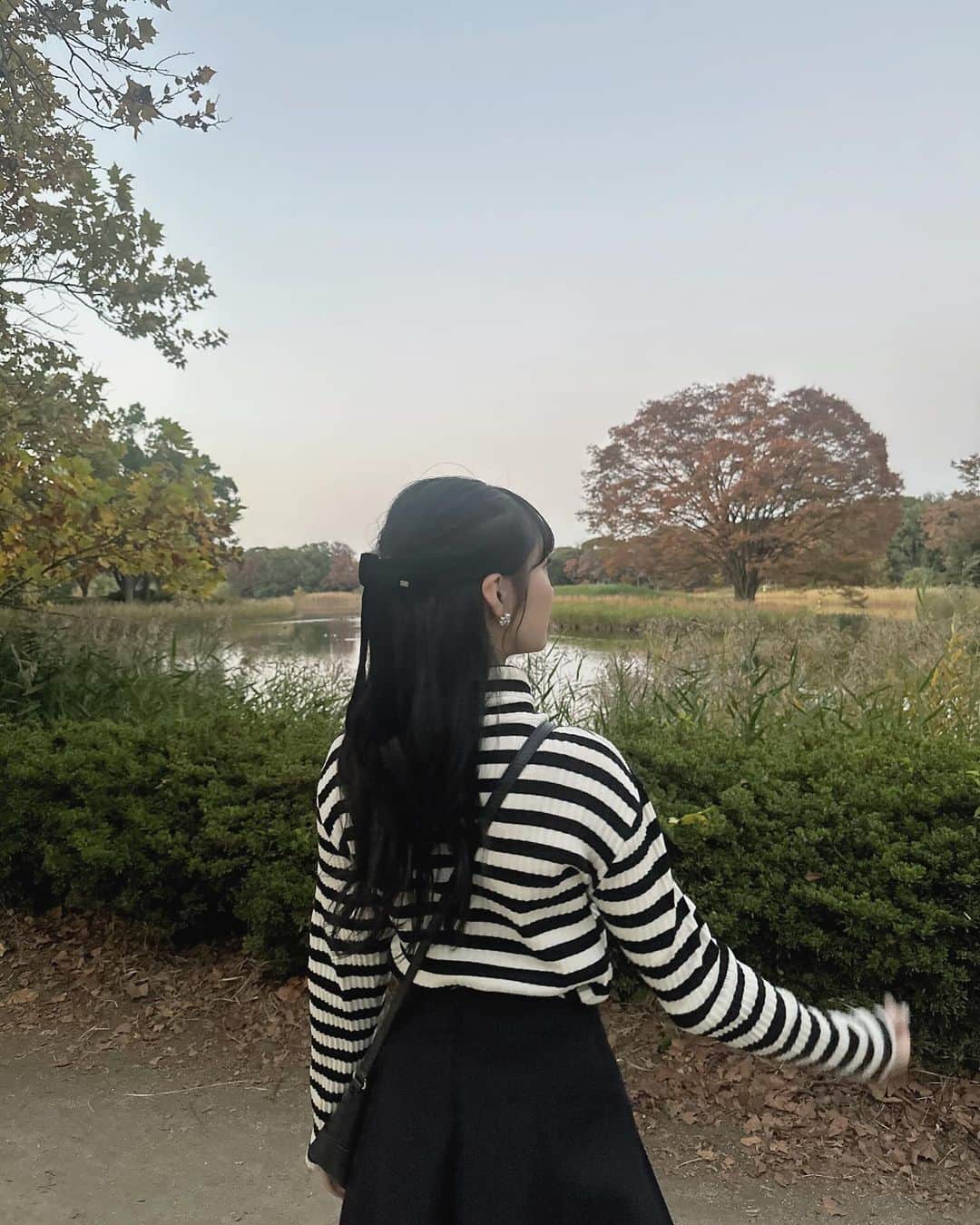 阿部夢梨さんのインスタグラム写真 - (阿部夢梨Instagram)「🌛🍁🍂」11月3日 22時15分 - yumeri_abe.official