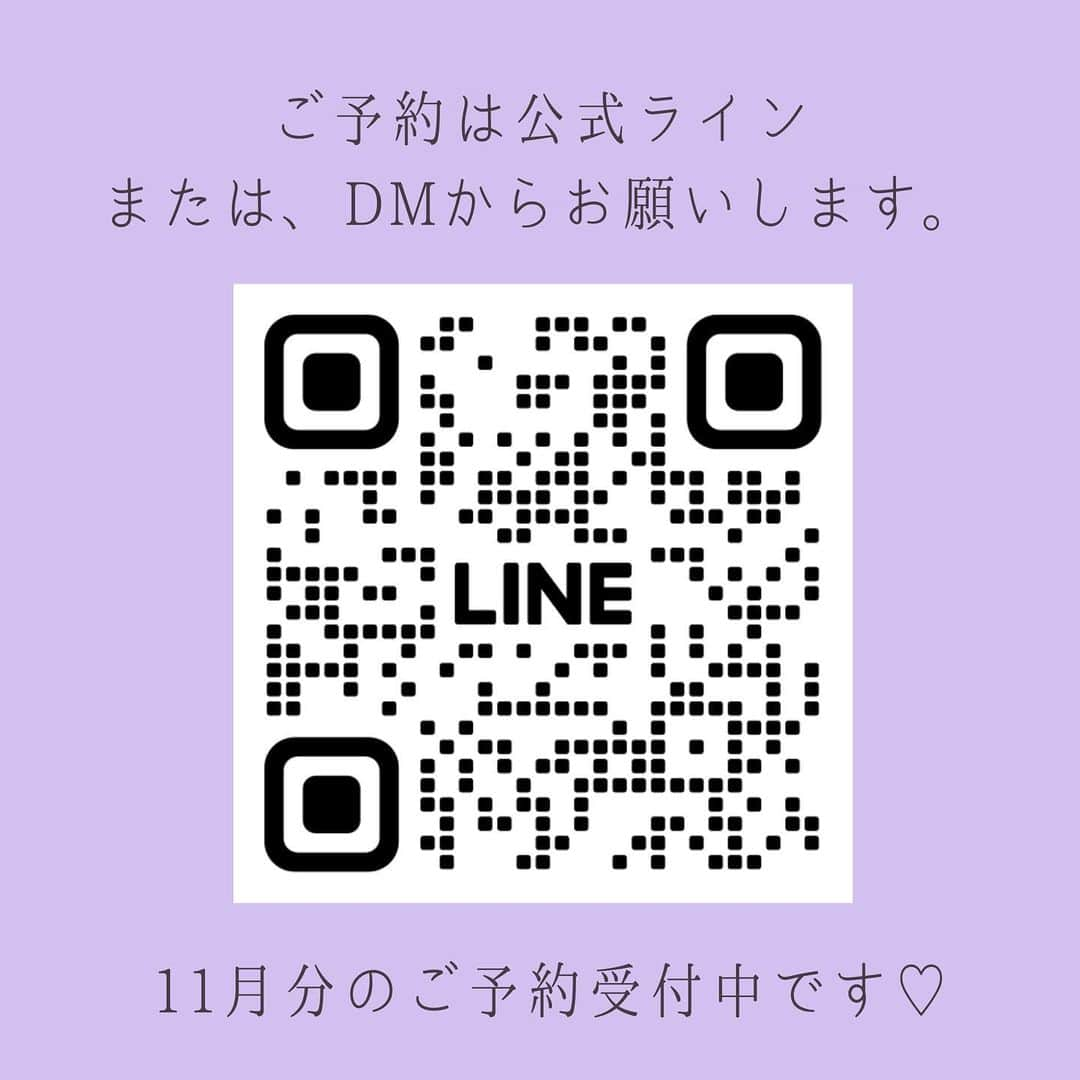 ruriさんのインスタグラム写真 - (ruriInstagram)「\アラフォーエレガント&フェミニン派のUNIQLOコーデ/  UNIQLOの服はシンプルだからこそ、合わせる小物や色合わせ着こなし方によって、色んな方向に染めれます♥️エレガントな小物を使うと一気に染まる✨  それにしても、、 #スフレヤーンワンピース  が着心地が最高すぎて😳♥️  柔らか肌触りが良く、本当滑らか✨  スフレヤーン久々に着たけど、どんどん進化していてビックリ😳✨  今回はエレガントに寄せてますが、ご近所だったら、スニーカーにゆるっとカーディガン合わせできるだろうなー✨  自分の似合うファッション軸を知ると、色んなパターンに寄せれるから、幅が広くなる感じです✨  診断受けて狭くなってしまった！って方は考え方が間違ってる可能性大です！  今日から次女と熊本帰省中ですー✨なんとコロナ禍ぶり！！本当嬉しい😭♥️  ☑︎スフレヤーンワンピース（スムース・長袖）  31 BEIGE Lサイズ  こちらのベージュはブルベ夏は向きのピンクよりくすみベージュ♥️上品なお色✨  #pr #ユニクロのニット #uniqlo2023fw #ユニクロ #ユニクロコーデ #uniqlo #uniqloコーデ #ユニクロきれいめ部 #アラフォーファッション #40代ファッション #40代コーディネート #エレガントコーデ #大人フェミニンコーデ   *･゜ﾟ･*:.｡..｡.:*･*:.｡. .｡.:*･゜ﾟ･* *･゜ﾟ･*:.｡..｡. 現在イメージコンサルティング11月分募集中です！ご予約は公式LINE、もしくはDMからお願いします。ご希望の日時を第三希望まで添えてメッセージをお願いします。（東海市、名古屋駅周辺どちらも可能）  #イメージコンサルタント  #イメージコンサルタント名古屋  #パーソナルカラー診断　 #パーソナルカラー診断名古屋  #パーソナルカラー診断愛知  #パーソナルスタイリスト名古屋 #パーソナルスタイリスト  #ショッピング同行名古屋  #ショッピング同行  #骨格診断 #骨格診断名古屋  #顔タイプ診断  #ブルベ夏コーデ #ソフトエレガントコーデ #骨格ウェーブコーデ」11月3日 22時21分 - rurikkomama