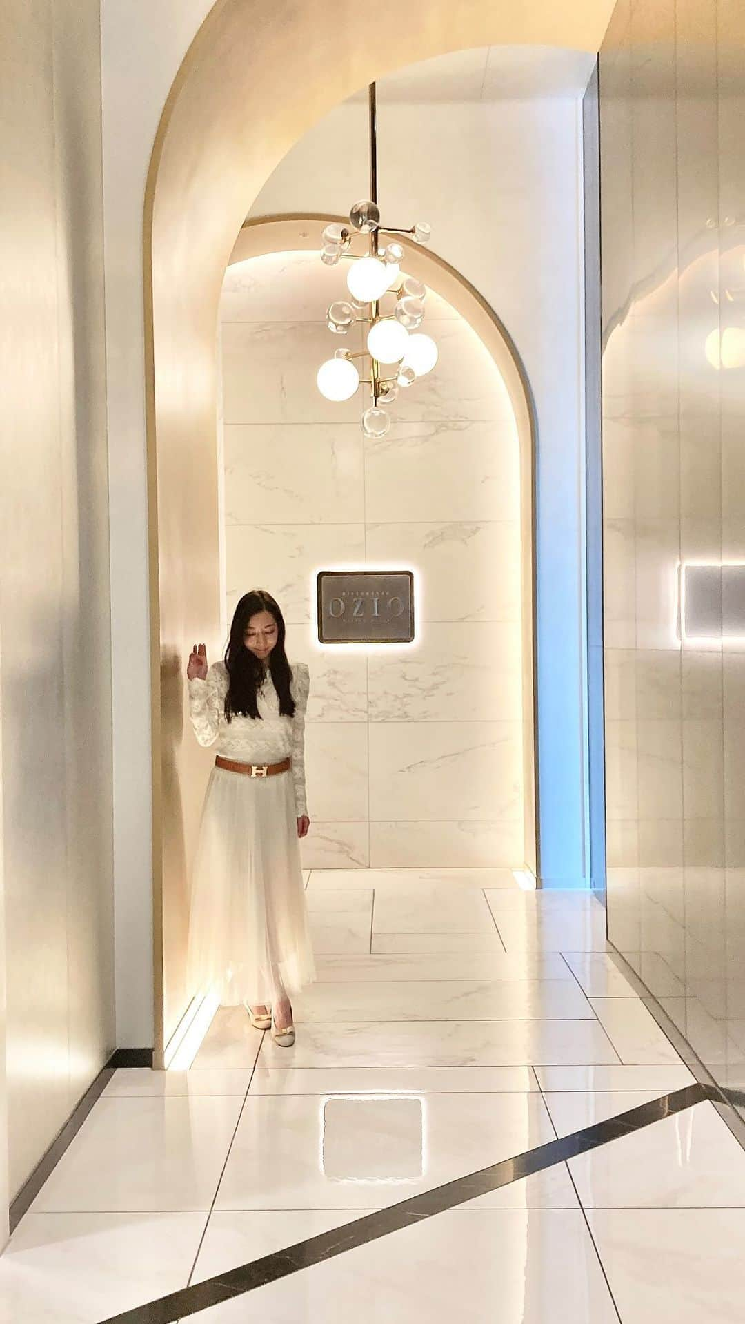 山田優依のインスタグラム：「KAHALA HOTEL in Yokohama  THE KAHALA HOTEL & RESORT Yokohama  ハワイの少し静かで落ち着いたカハラにある、老舗の 五つ星ホテル「ザ・カハラ・ホテル＆リゾート」の 横浜でステイケーションを母にプチプレゼント  東京のホテルとはまた雰囲気が全く違うリゾート感 が味わえて、新鮮なステイケーションでした☺️🌺  12月にはコロナぶりのハワイに家族旅行😆✨  #KAHALAhotel #Yokohama #withmom #japanesegirlspic #カハラホテル　#親娘  #国内旅行好きな人と繋がりたい　#横浜ホテル #親子旅行 #ホテル好きな人と繋がりたい #親孝行旅行 #ホテル好きと繋がりたい #母娘旅 #ホテルステイ好きな人と繋がりたい　#母娘旅行」