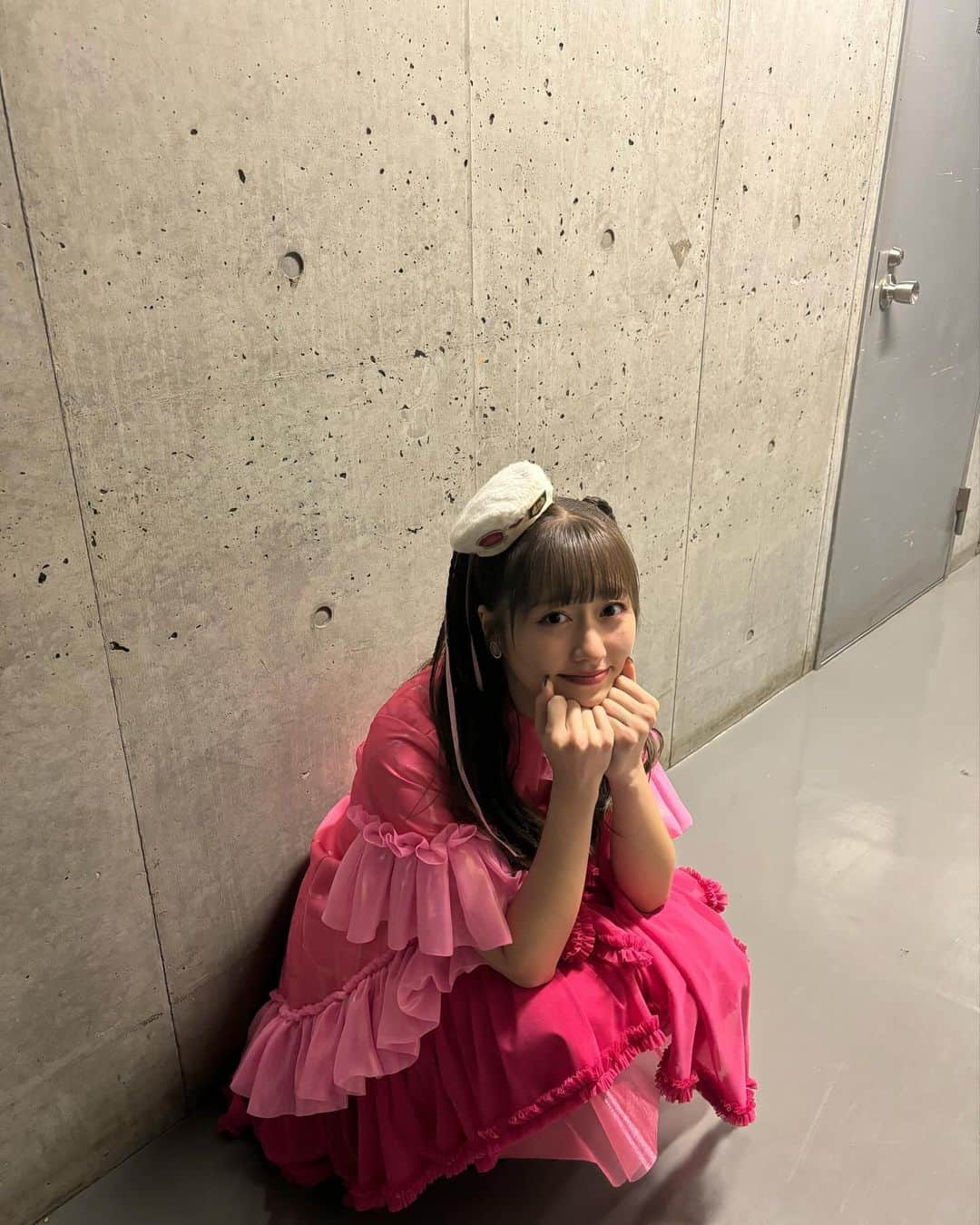 佐々木彩夏さんのインスタグラム写真 - (佐々木彩夏Instagram)「🩷  どの衣装がお気に入りー？  #momoclo #あーりんぐらむ」11月3日 22時22分 - ayaka_sasaki_official