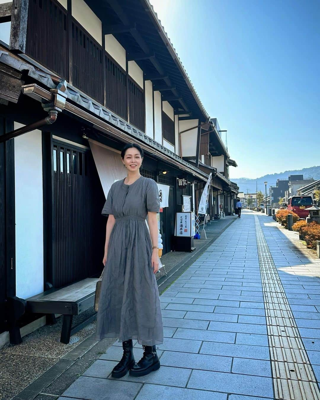 川原亜矢子のインスタグラム：「鯖街道を行く #小浜 #福井 #若狭街道 #宿場町 #鯖街道 #travel #history #edo」