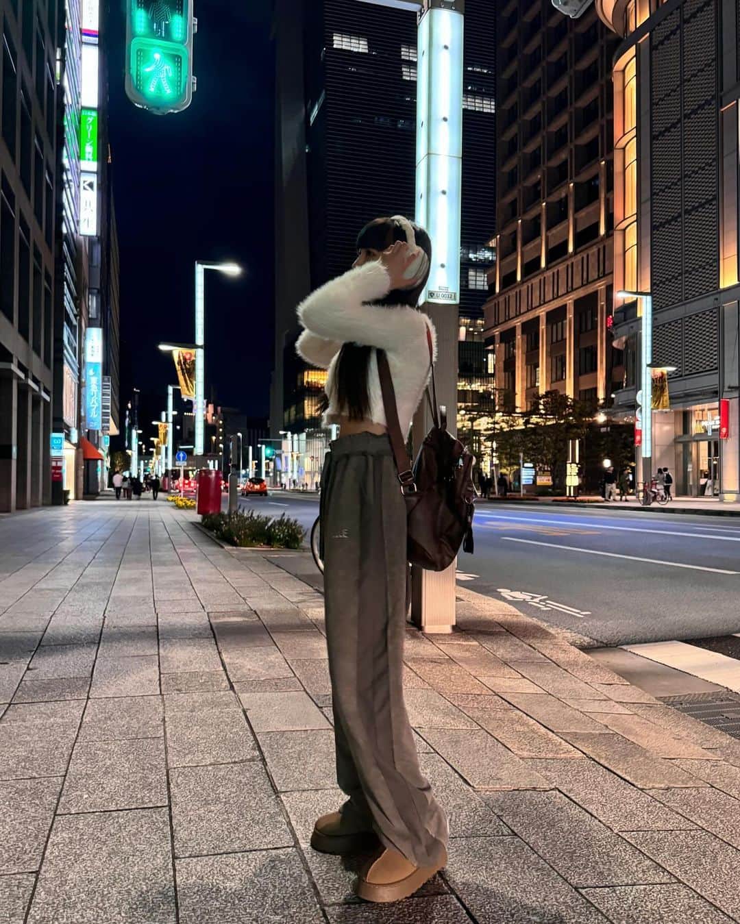 しみずくるみさんのインスタグラム写真 - (しみずくるみInstagram)「焼肉行った日🐮🔥 この日履いてる @jumelle_jp さんのスウェットパンツデザインがとっても可愛くてパジャマっぽくならないのでオススメです🫶🏻✨ #PR」11月3日 22時52分 - __s.k0328