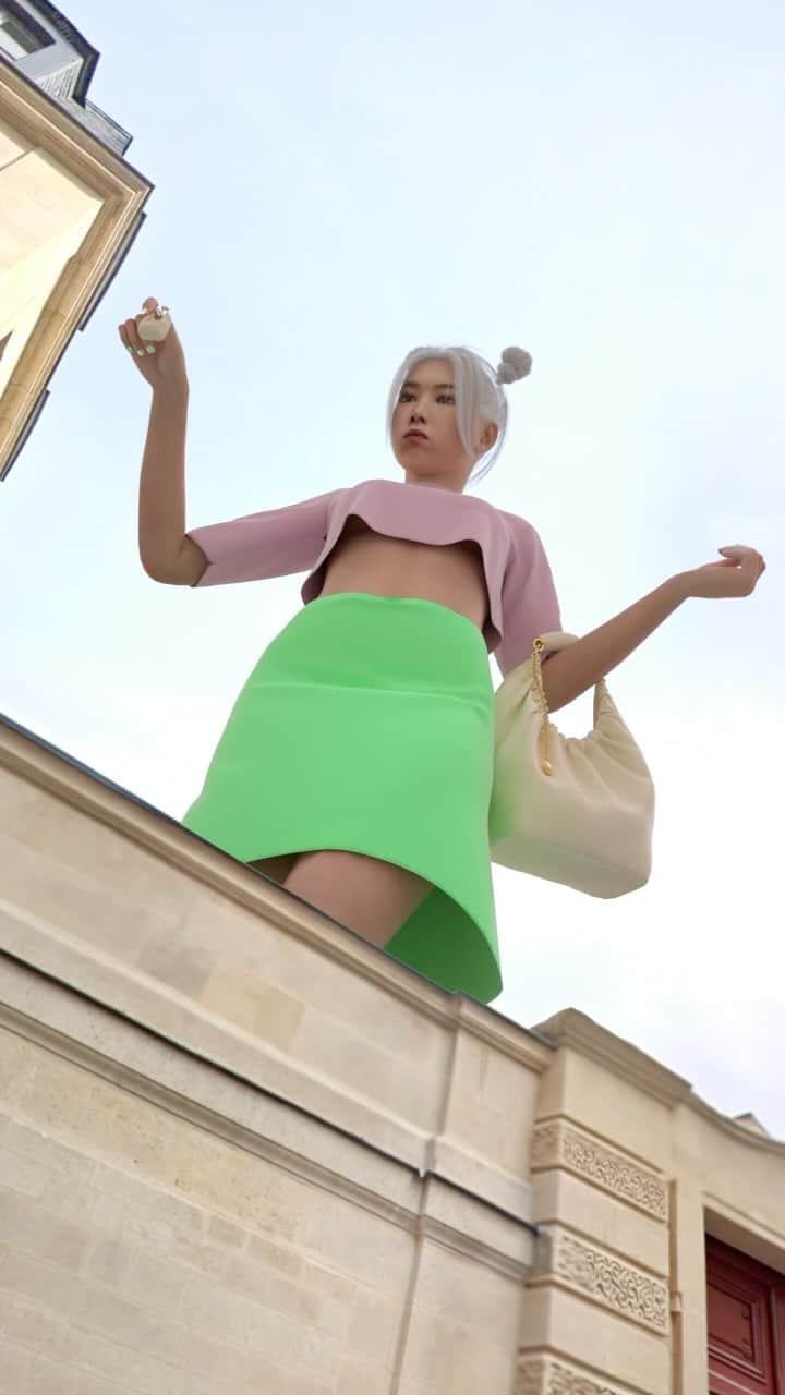 Loeweのインスタグラム