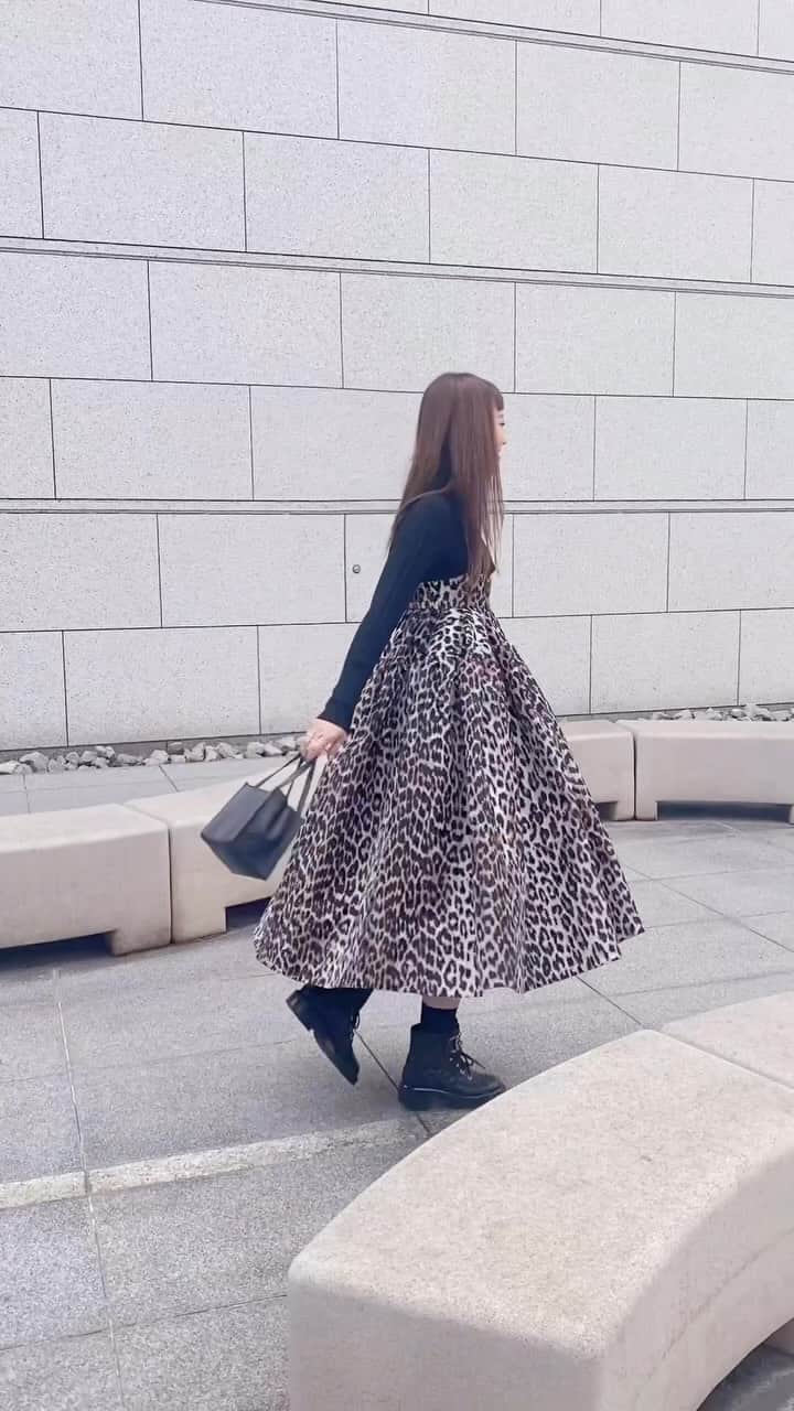 濱内奈々子のインスタグラム：「🖤 #nanakoootd」