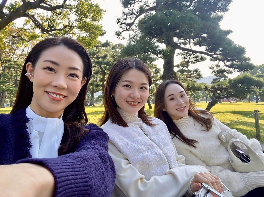 桜帆ゆかりさんのインスタグラム写真 - (桜帆ゆかりInstagram)「秋晴れの日🍁🌰 お久しぶりの楽しいランチのひととき🥹🍽️ @marika_yume  @nana_kurara   現役の頃と変わらず可愛がって下さるゆめ様、鞠花ゆめさん✨お肌ちゅるんちゅるんで美しすぎた🥺  最近よく遊んでくれるなーちゃん😆この日も全力で笑ってくれた優しいなーちゃん笑　  またすぐに……💓💝  #lunchtime #女子会 #美肌になりたい  #🥂」11月3日 22時55分 - chahoroo93