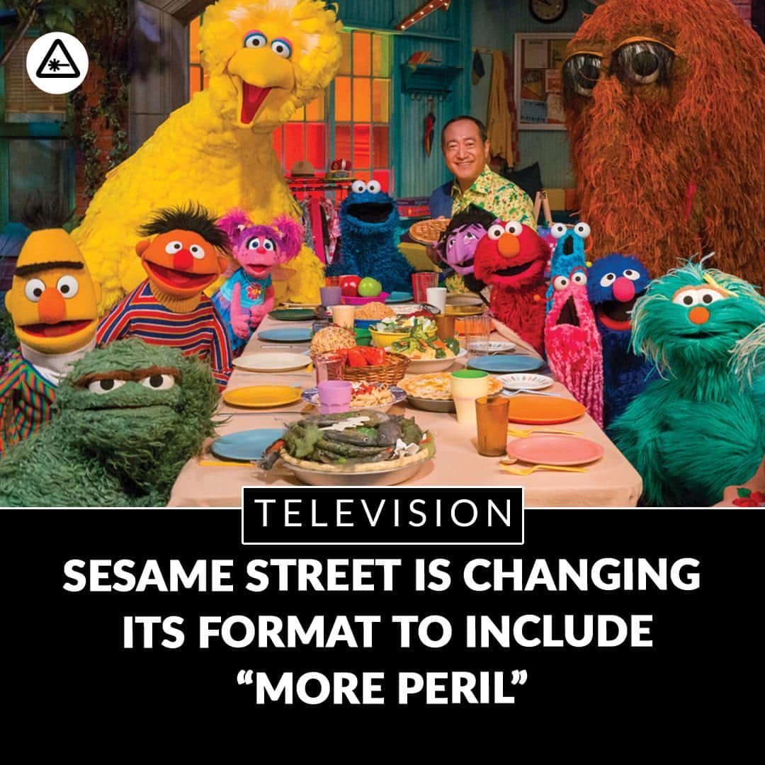 クリス・ハードウィックのインスタグラム：「Sesame Street wants you to know you can reinvent yourself at any age. Recently, The Hollywood Reporter revealed Sesame Street‘s format would be “reimagined” for season 56. The show will drop its “magazine style” format, which has been around for decades, in favor of “two longer, more narrative-driven segments, which will be paired with a new animated series, Tales From 123.”  link in bio」