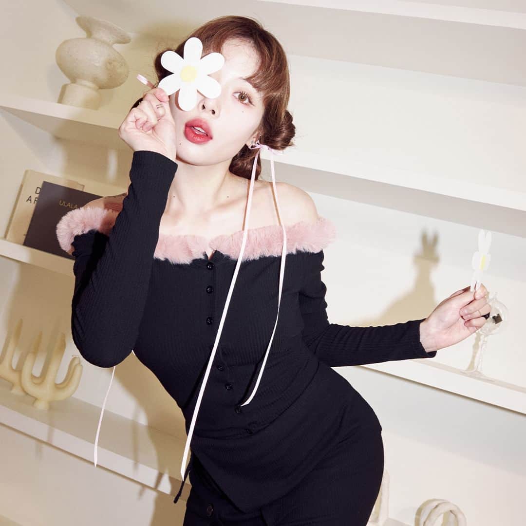 SHEINのインスタグラム：「From sweet to street to trendy, consider your vibe: supplied.  #Dazy #DazyHyunA #DazyTrendmaker #SHEIN #SHEINforAll  *P.S. Only available on WWW/FR/ES/DE/IT/TW/US/UK/MX/AR/KW/AE/QA/OM/BH/IL/TH/NL/HK/VN/BR/CA/SE/EUR/CL/MA/SG/ZA/PL/PH/PT/JP/MY/CH/euqs」