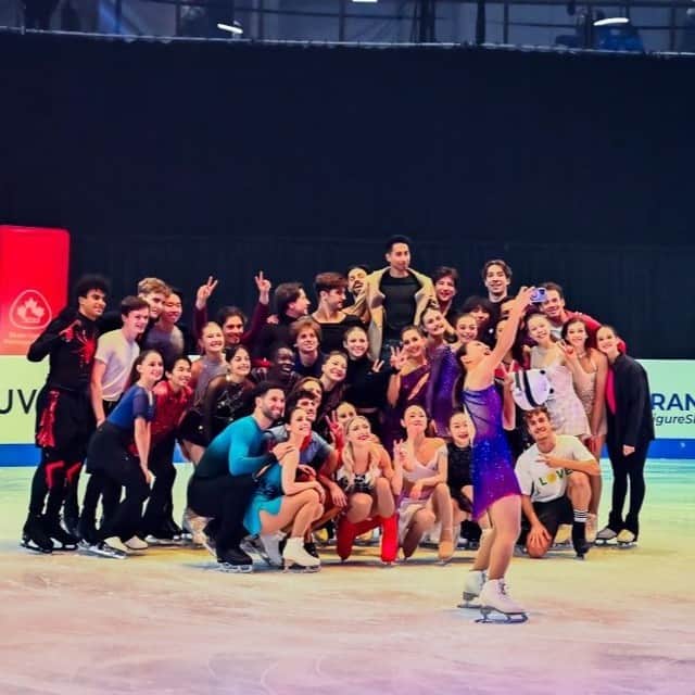 Skate Canadaさんのインスタグラム写真 - (Skate CanadaInstagram)「One week ago today, we were at #SCI23 witnessing some electrifying performances that left us mesmerized 🤩  _________________  Il y a une semaine, nous assistions à des performances électrisantes aux #IPC23 🤩」11月3日 23時00分 - skate_canada