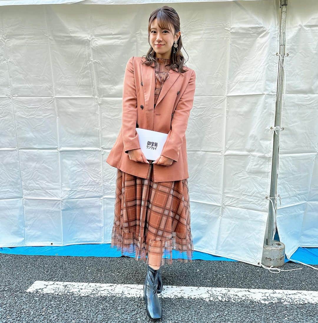 のインスタグラム：「御堂筋ランウェイ2023&光の饗宴でMCを務めました☺️  秋の風物詩になりつつあるイベント🧡 今日も豪華ゲストの皆さんと御堂筋に集まってくださった大勢の皆さんと濃い時間を過ごせました🤭✨  ご来場くださった皆さんありがとうございました🫶🏽❤️  #大阪 #御堂筋 #御堂筋ランウェイ #光の饗宴 #御堂筋イルミネーション #ランウェイ #祭り #イベント #🩷」