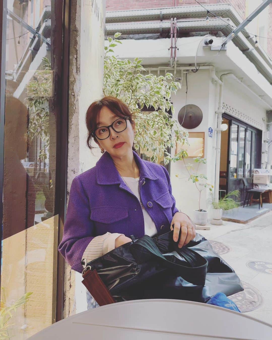 イ・スンヨンのインスタグラム：「좋은팀  좋은사람들  다신오지않을 나의 시간들   꼭 한번은 짚어야할  이제는 마주서야할때   도와줘서 고마워 😊   #물흐르는대로 #직면과치유 #아파도괜찮아😂  #내일을꿈꾸며 #모두행복하기를🙏   #흔쾌히장소를빌려주셔서  @le_montblanc  #르몽블랑  #감사드려요💕   #세상힙하다👍👍👍」